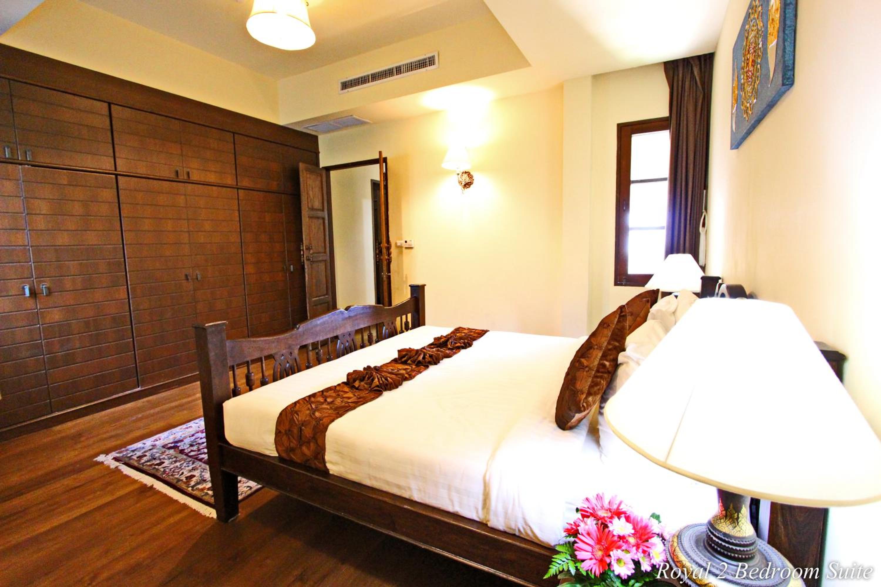 Royal Two-Bedroom Suite with Spa Bath - Photo 4
