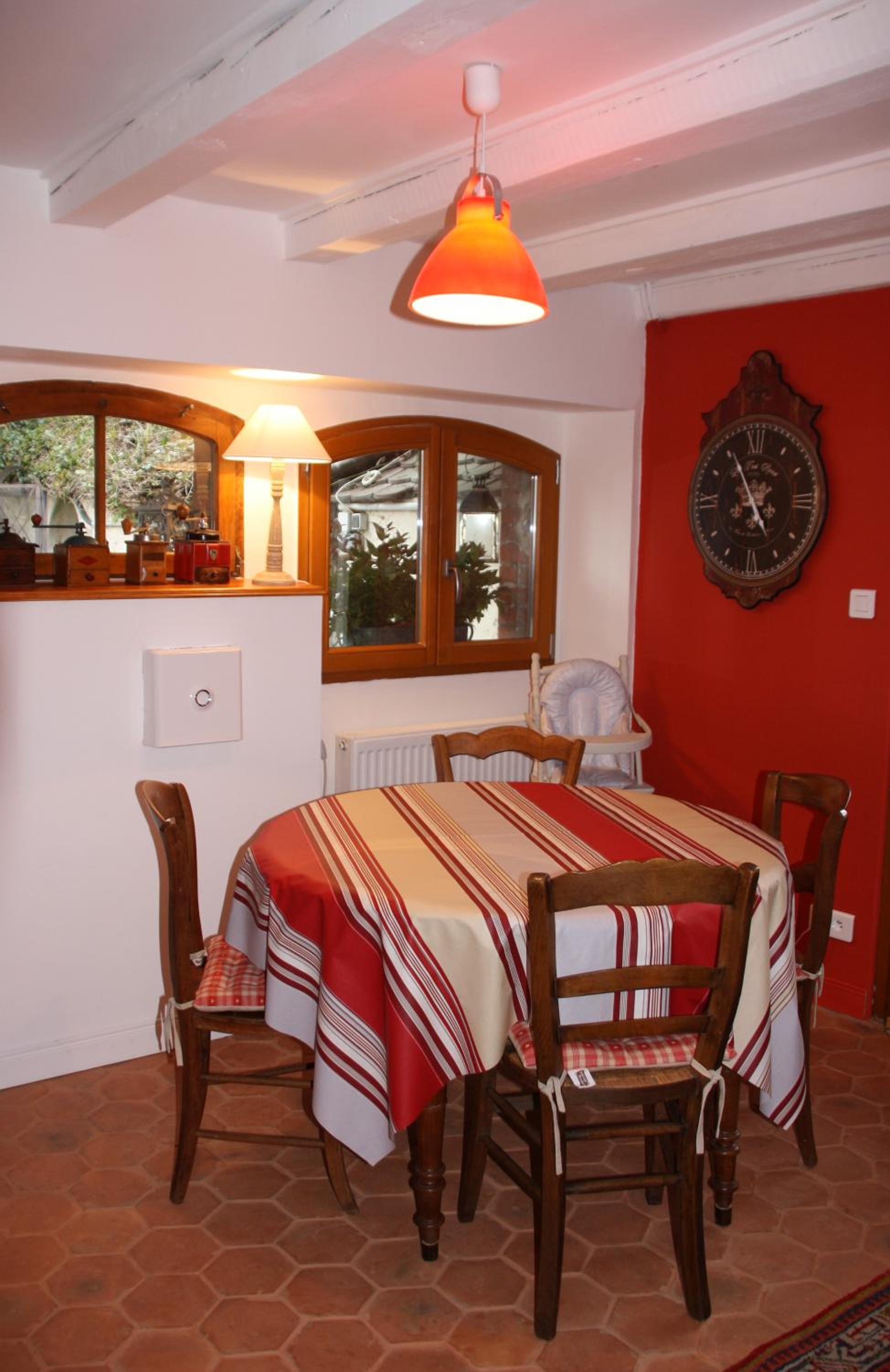One-Bedroom House photo 1