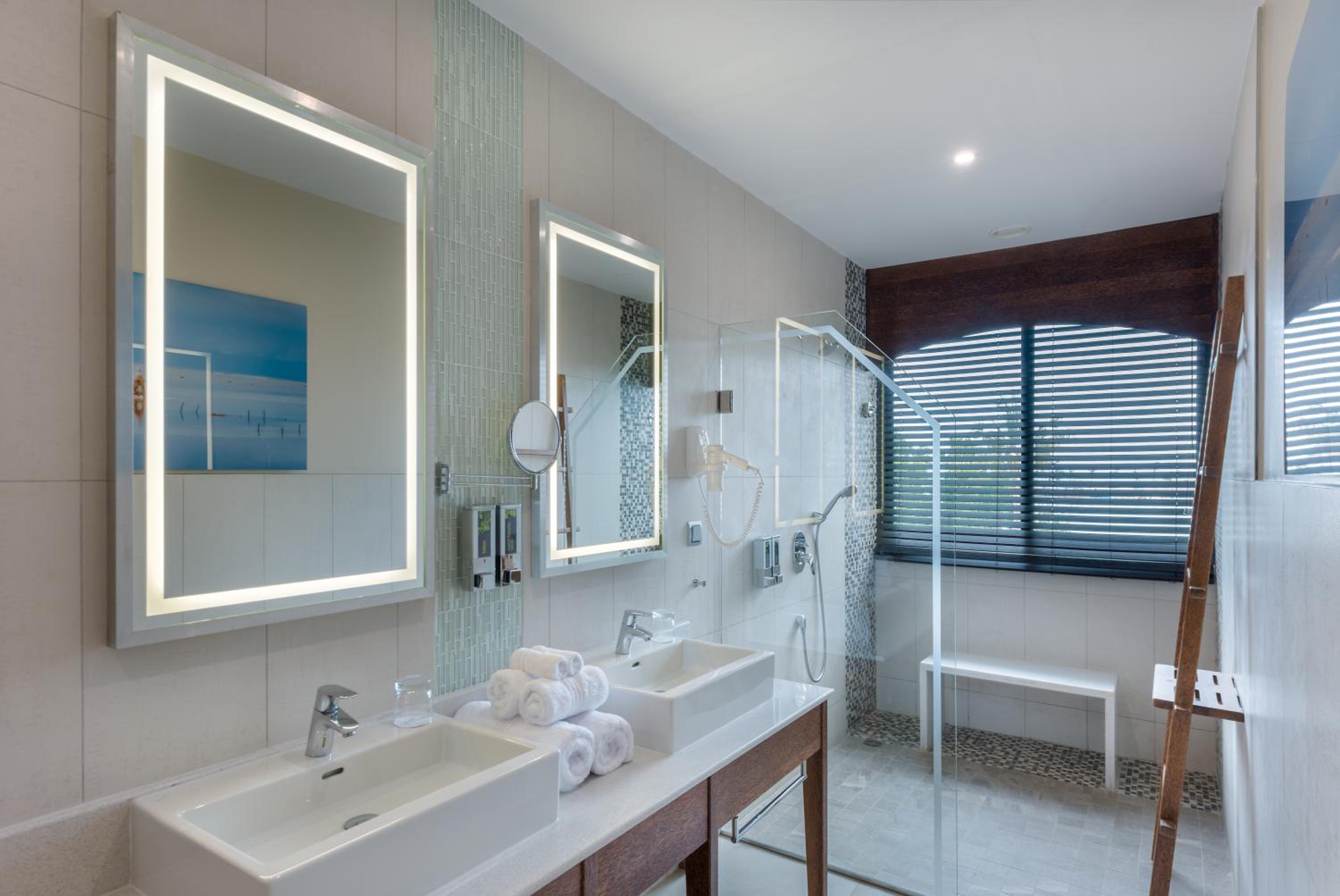 Executive Twin Room with Garden View
