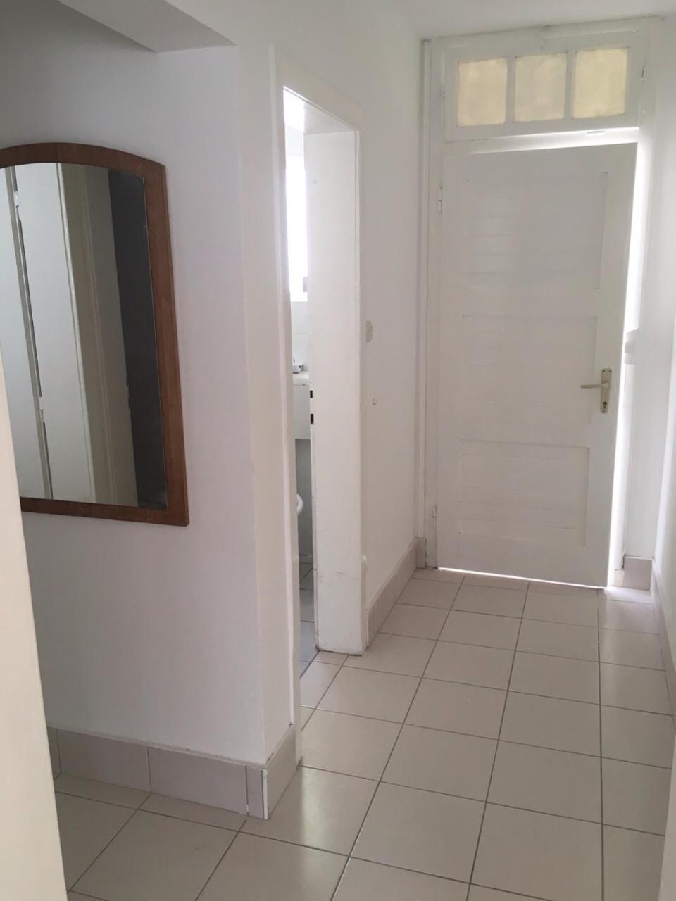 Apartment with Terrace - Photo 36