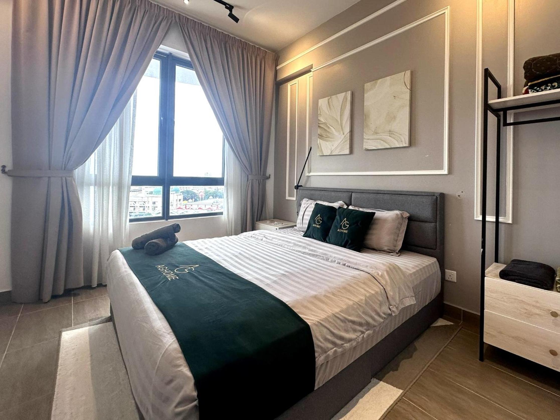 Two-Bedroom Apartment with View photo 3