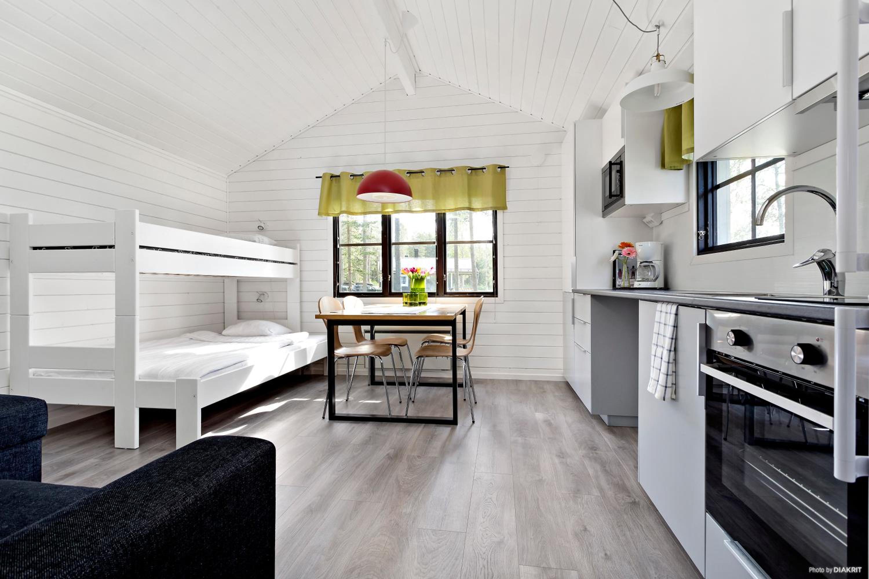 Large Cottage (4 Adults) photo 1