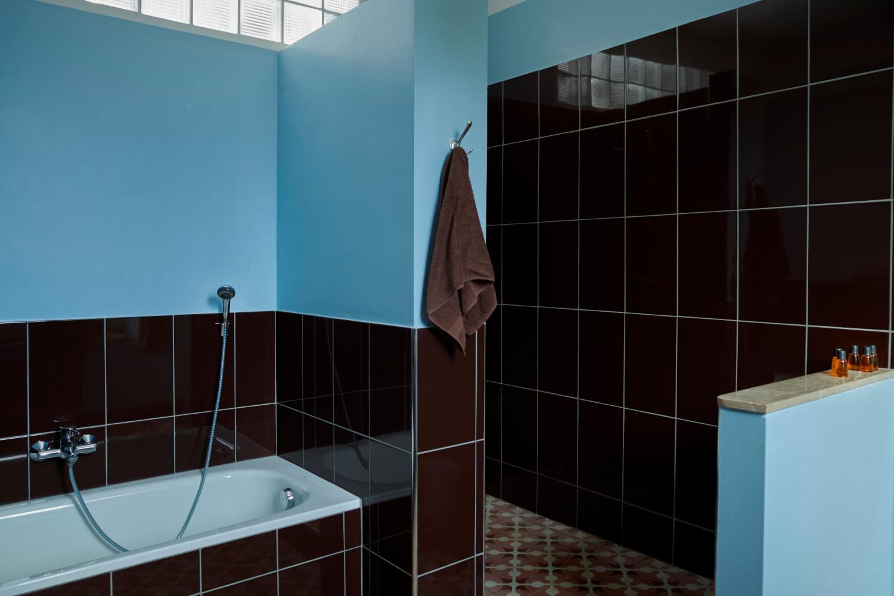 Deluxe Double Room (2 Adults + 1 Child) photo 1