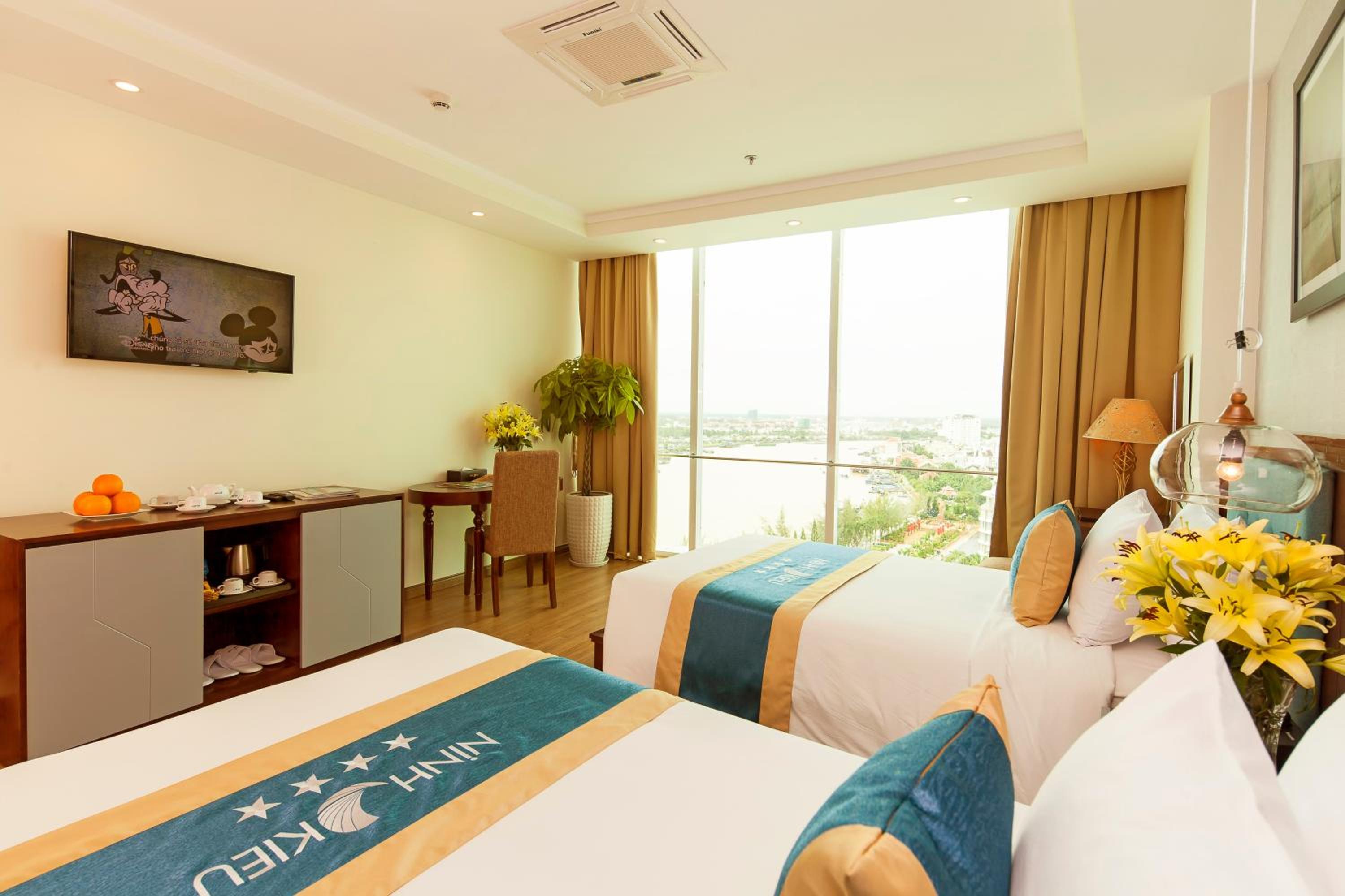 Superior Double Room with River View photo 3