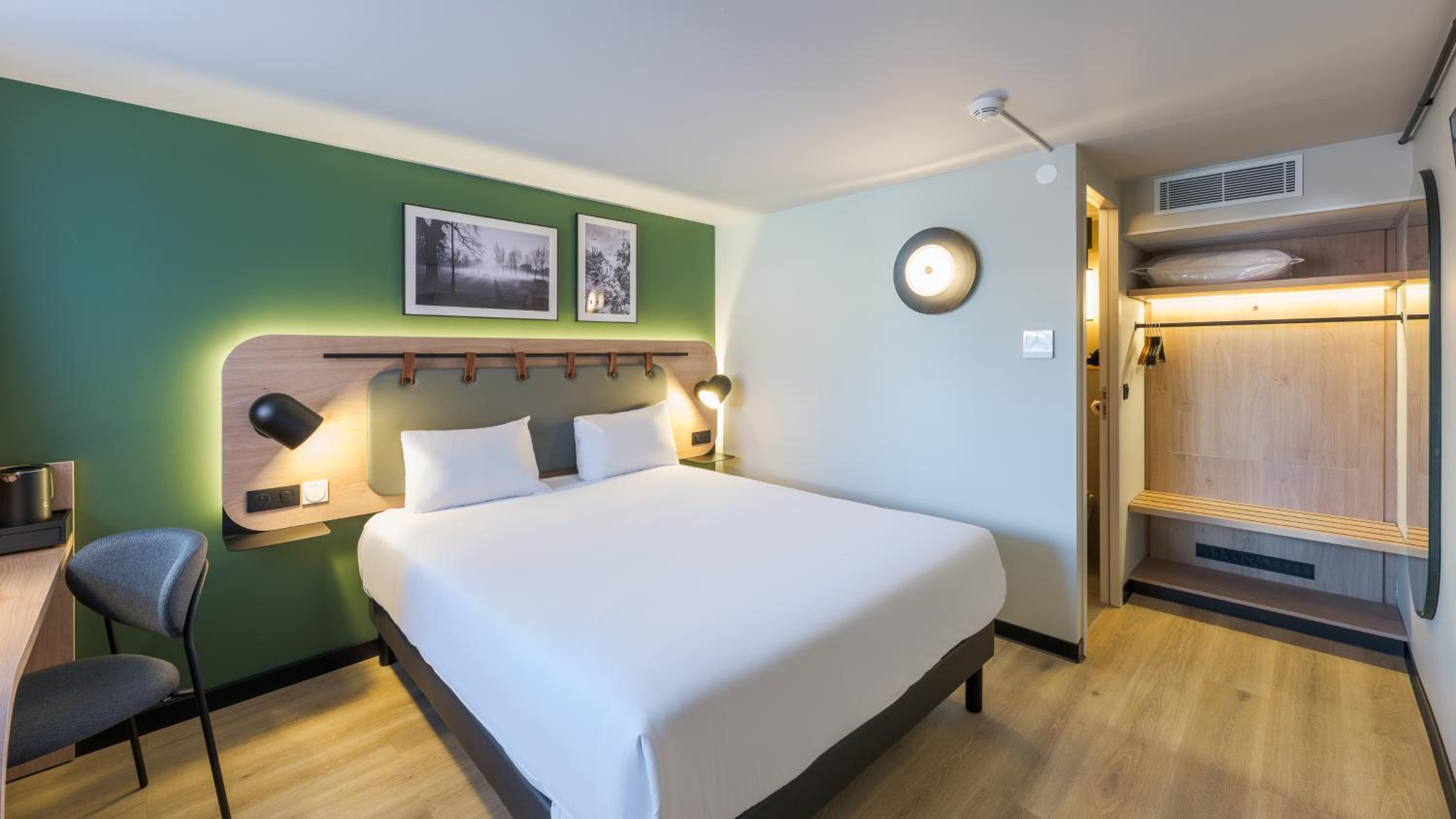 Deluxe Room With Private Garden - Photo 1