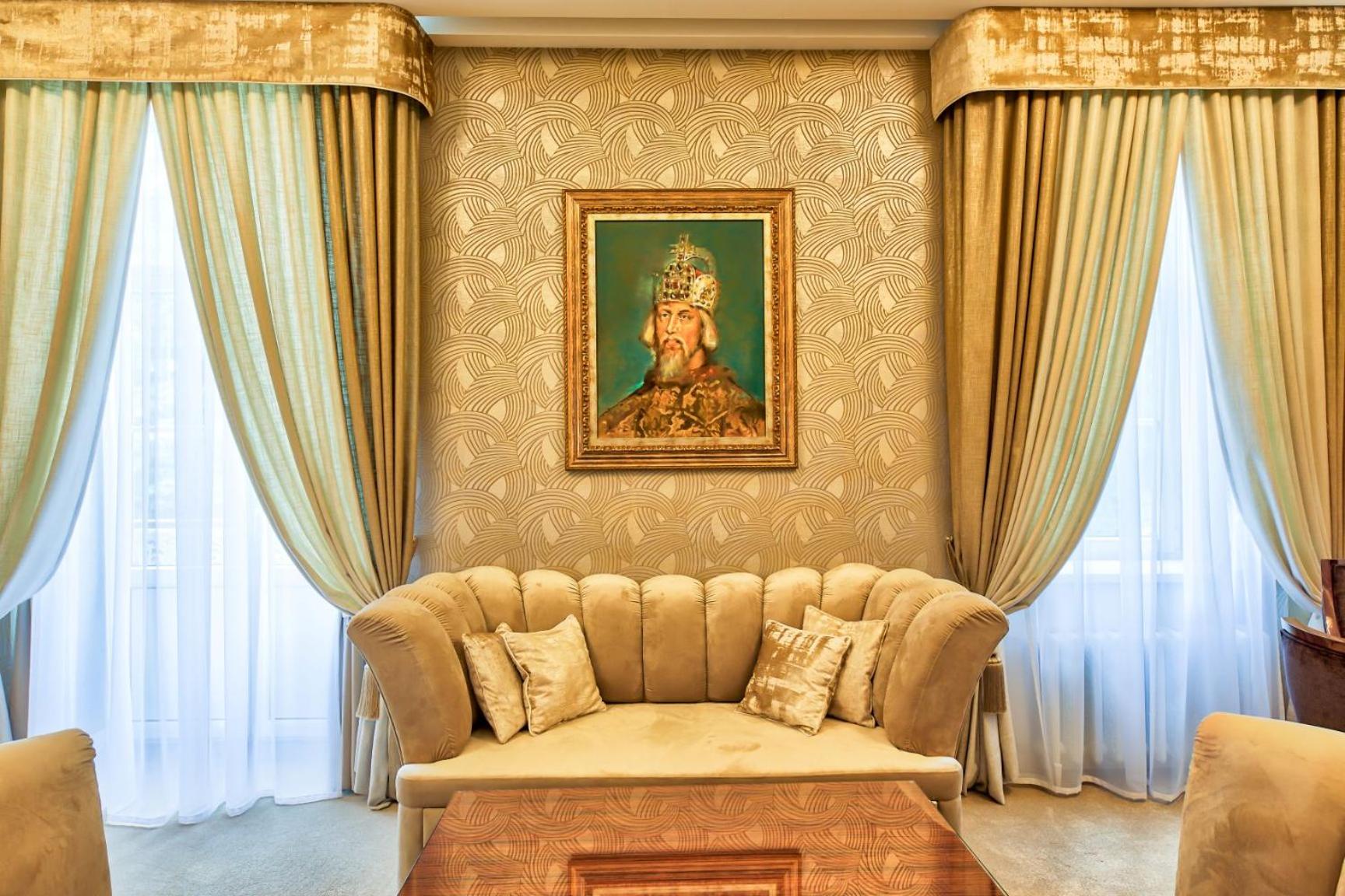 Two-Bedroom Deluxe Apartment with Balcony photo 3