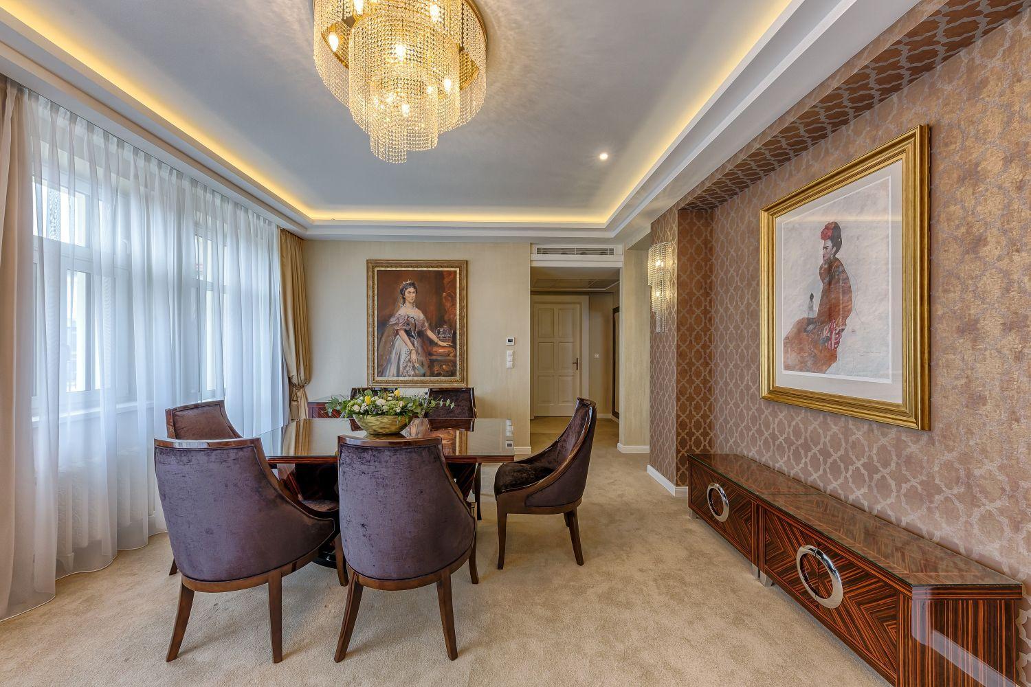 One-Bedroom Apartment with Balcony photo 3