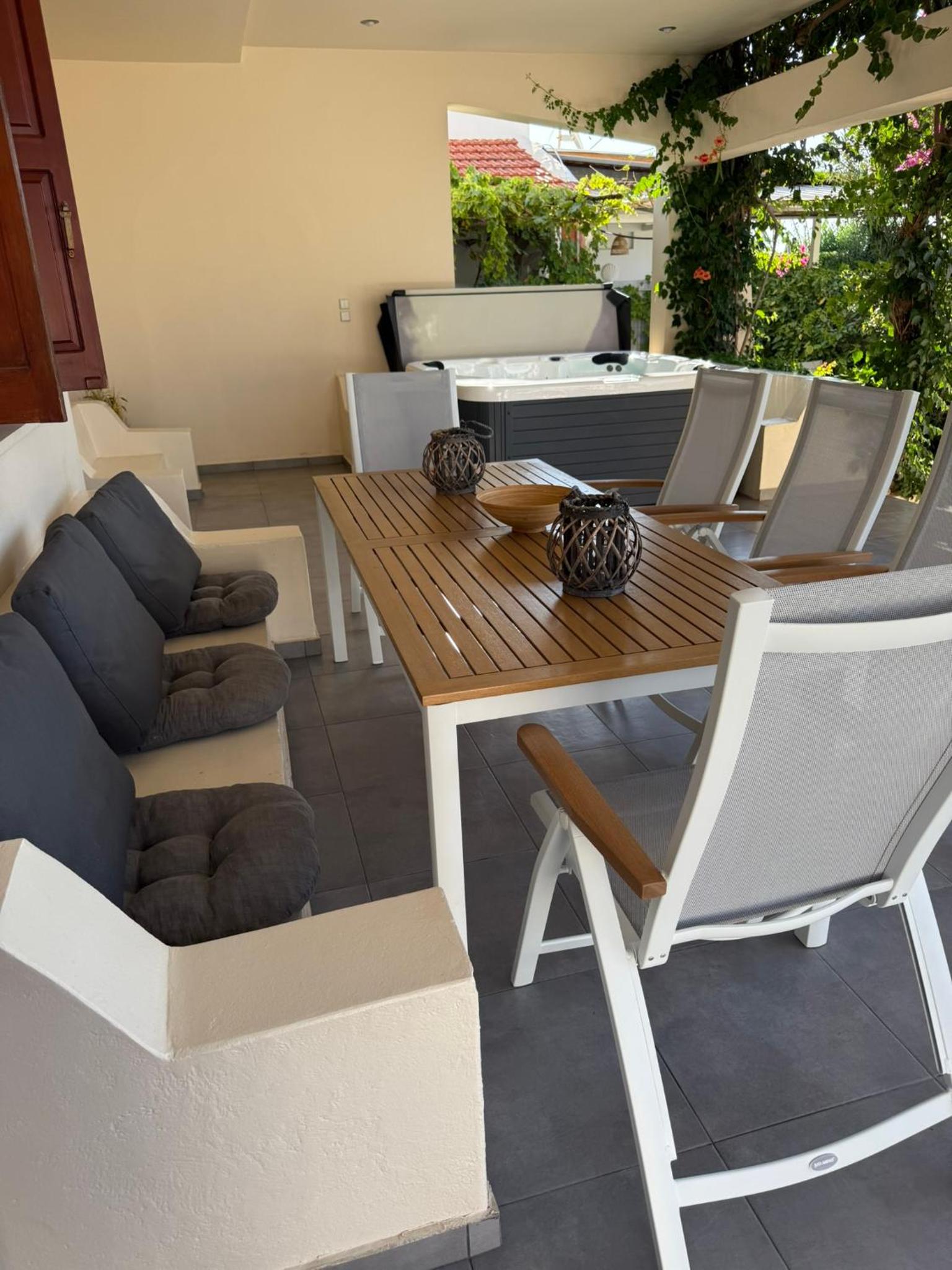 Villa with Sea View