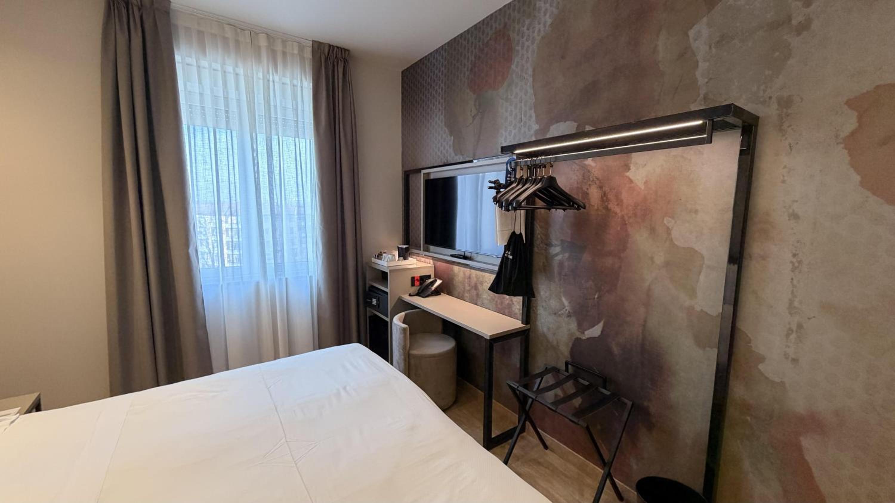 Comfort King or Twin Room