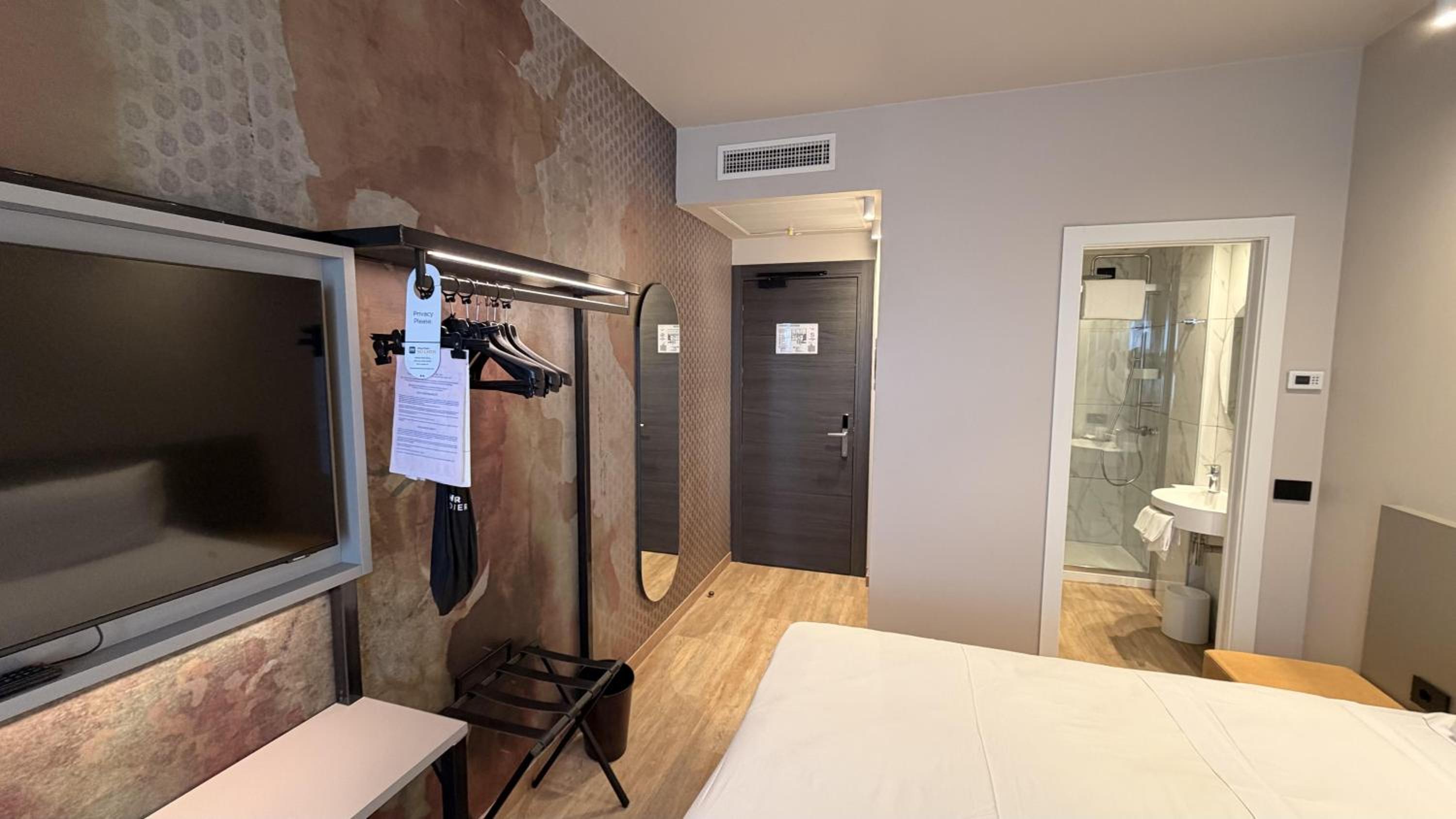 Comfort King or Twin Room