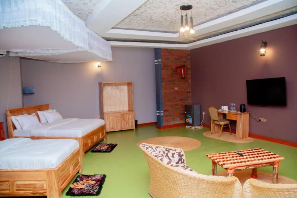 Superior Queen Room with Two Queen Beds photo 1