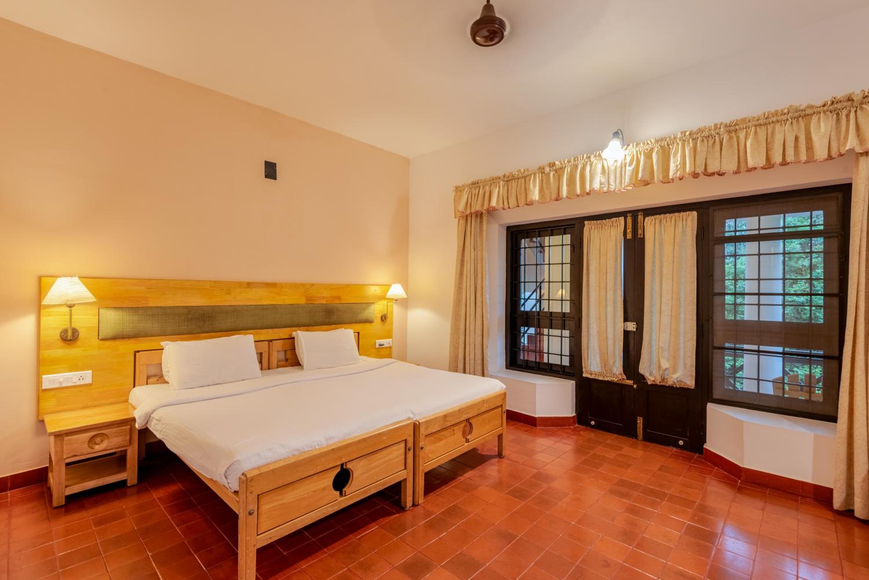 Deluxe Room - Photo 2