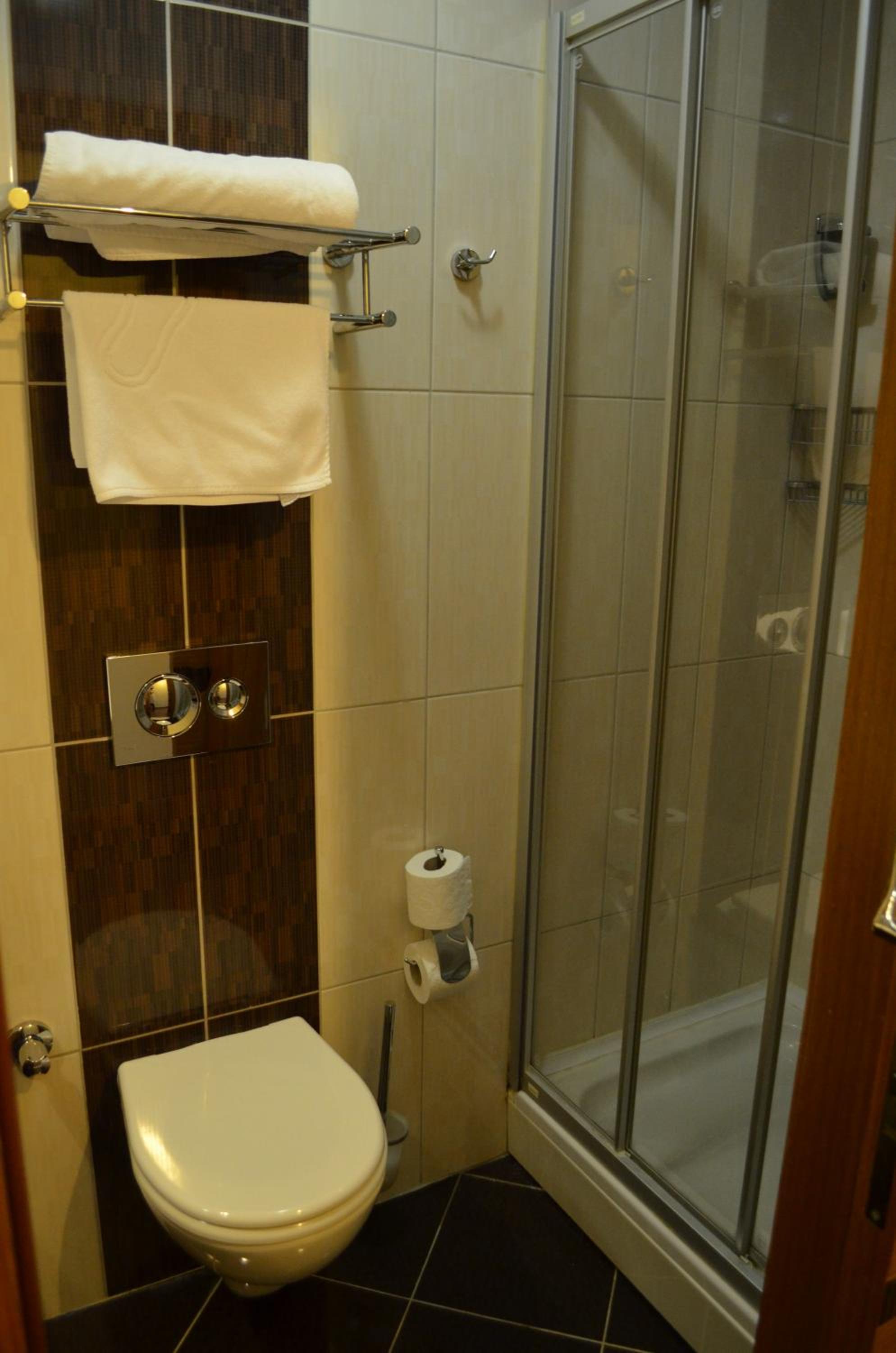 Standard Double Room - Photo 14