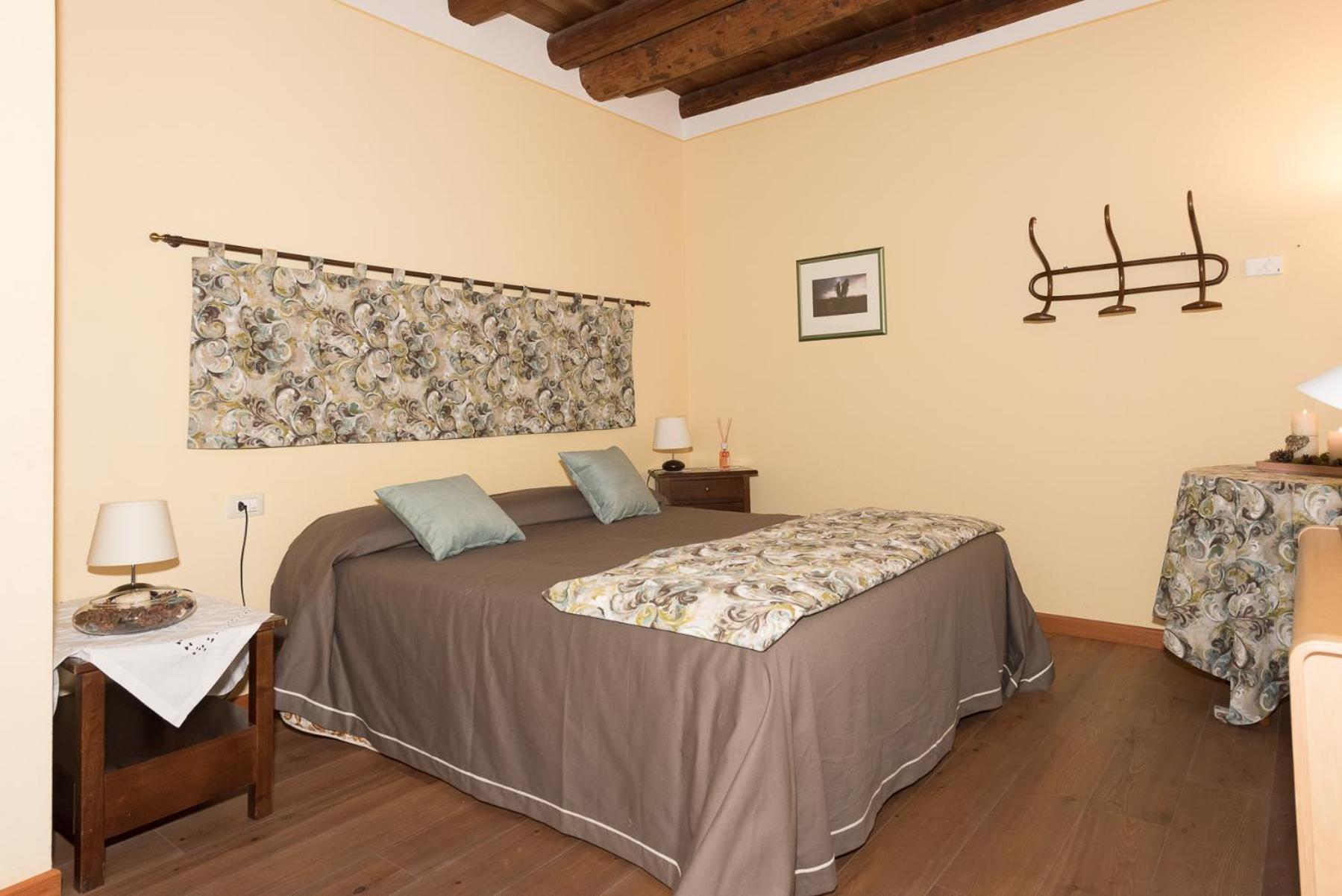 Double Room - Photo 3