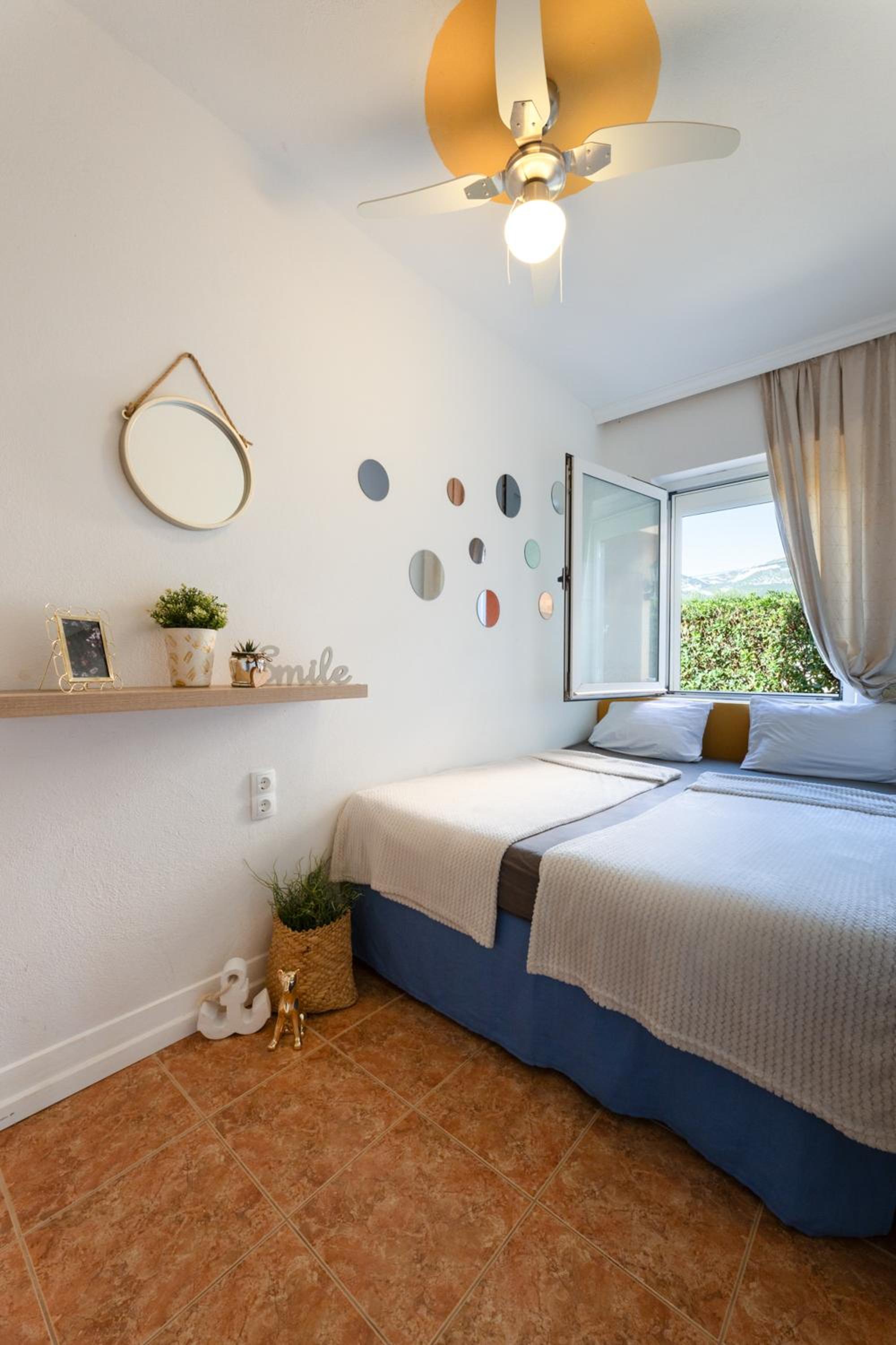 Four-Bedroom Apartment with Balcony