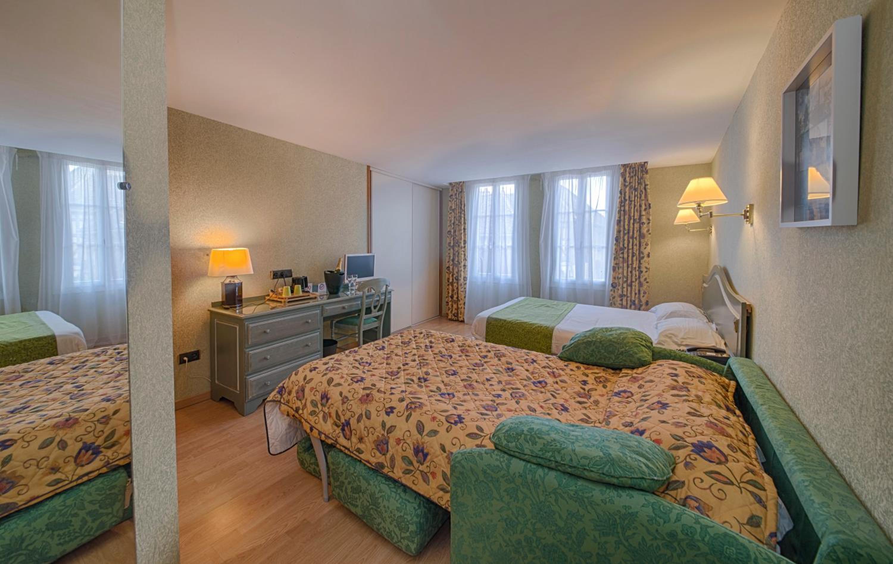 Quadruple Room photo 2
