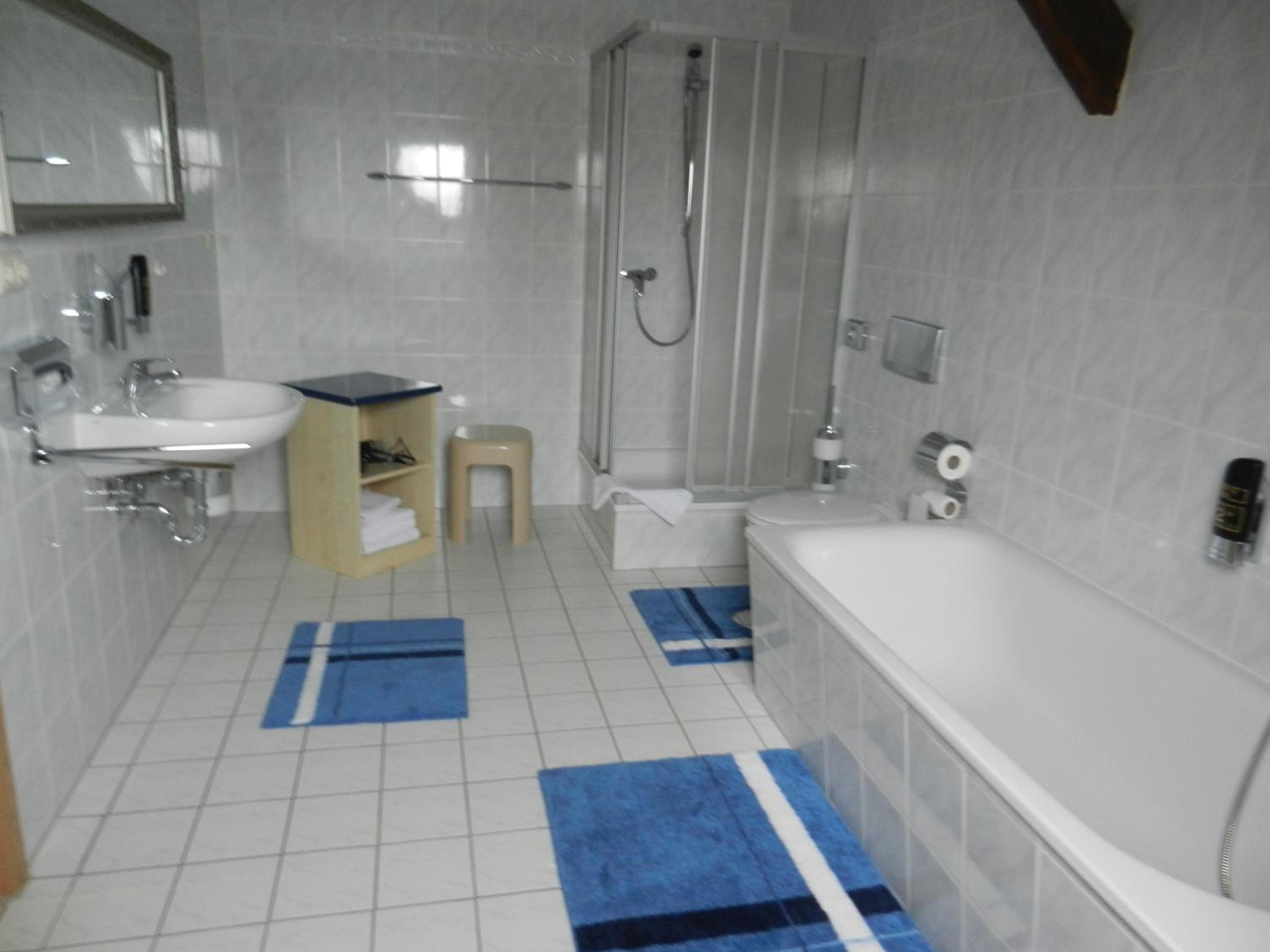 Suite - Photo 2