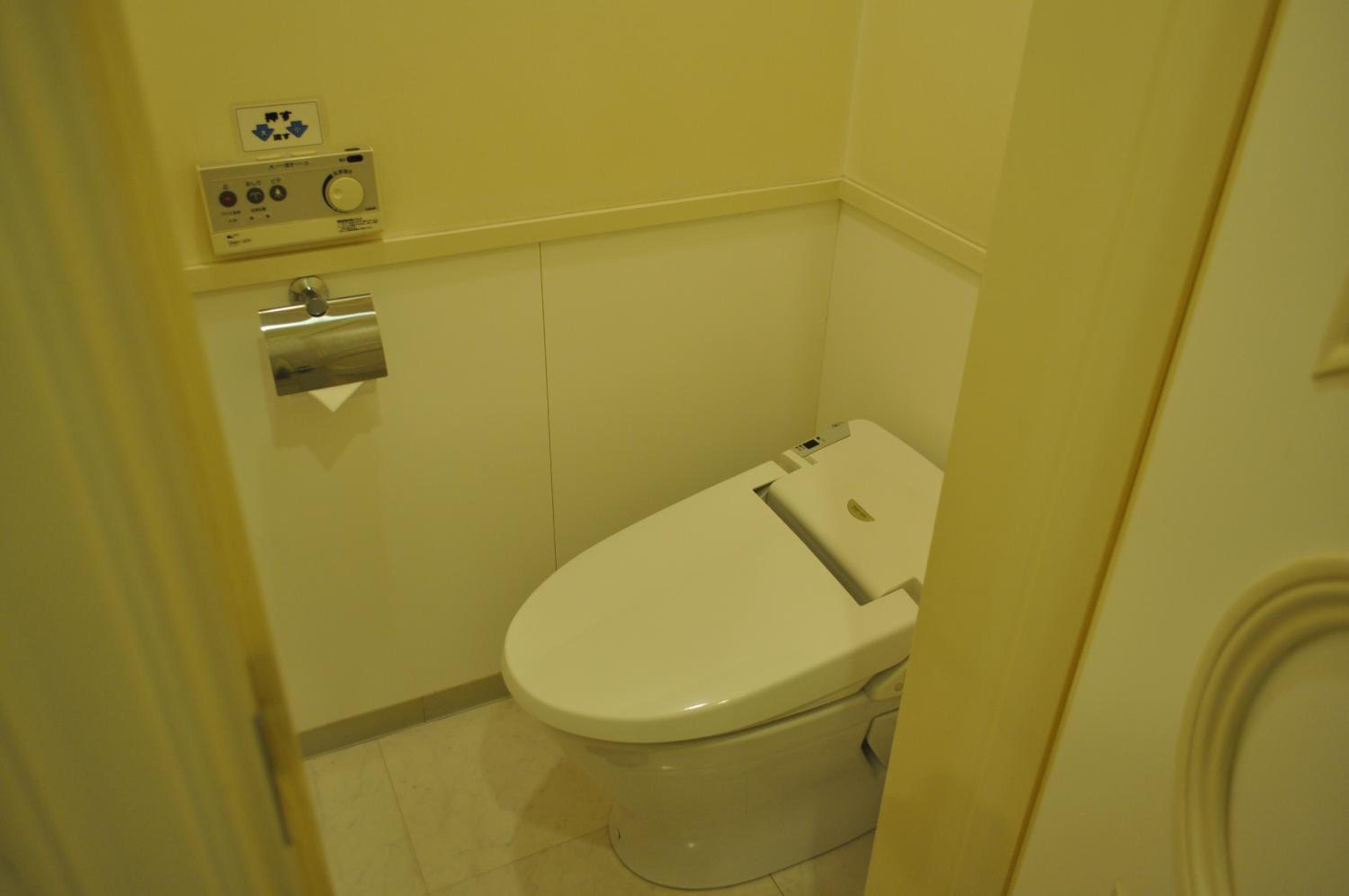 Standard Double Room - Smoking photo 3