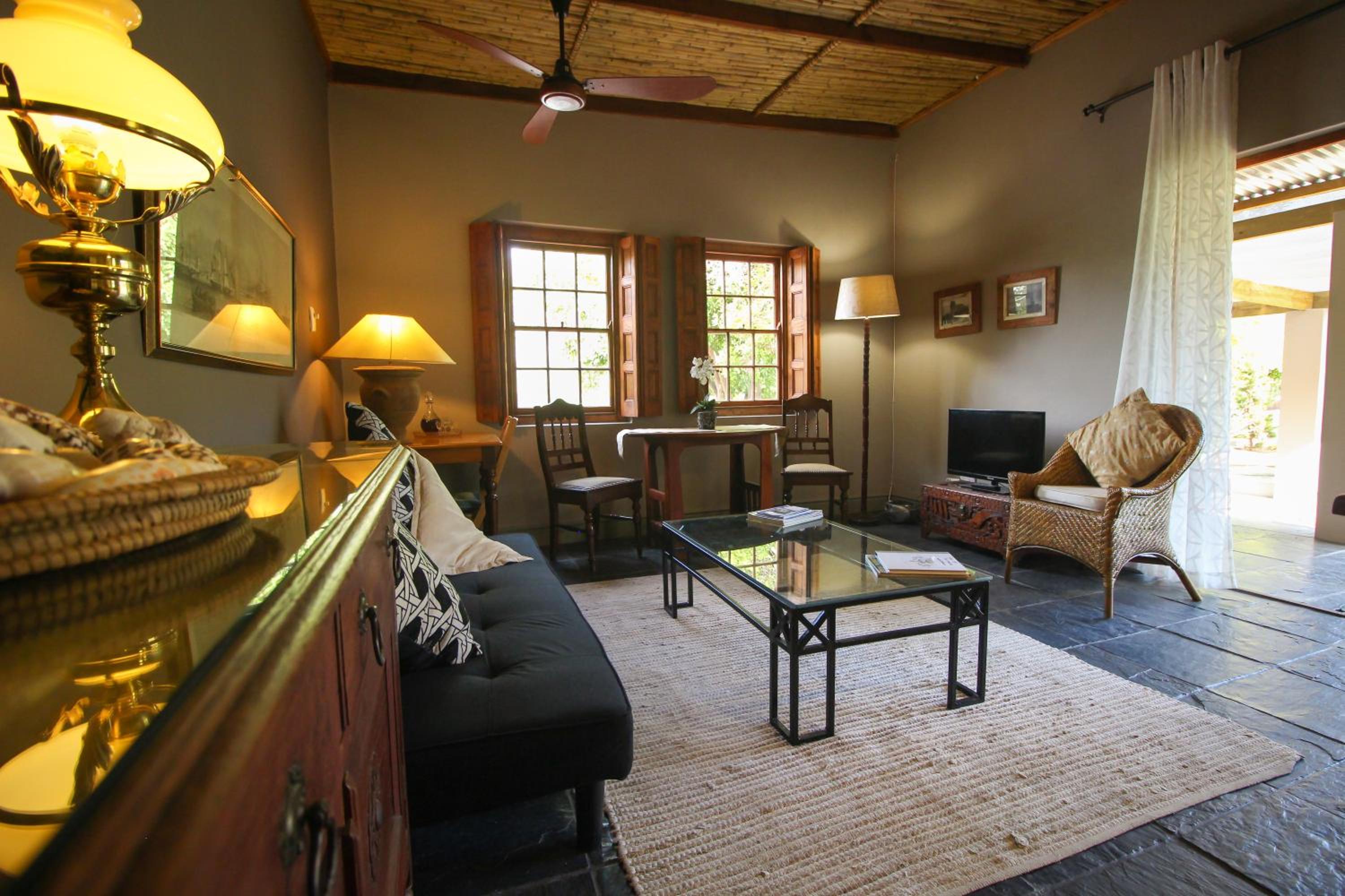 Abigail's Garden Cottage - Self Catering - Photo 17
