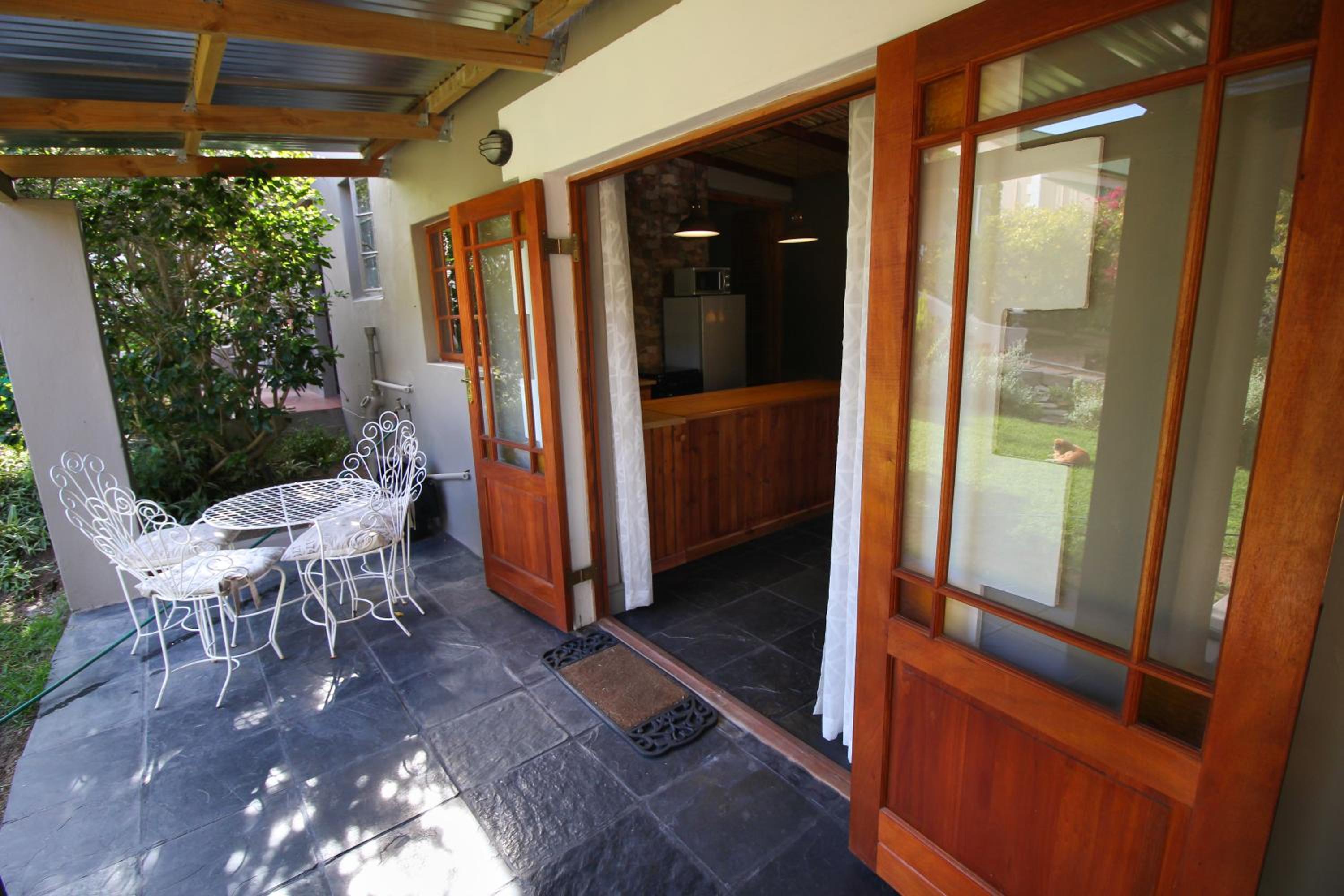 Abigail's Garden Cottage - Self Catering - Photo 12
