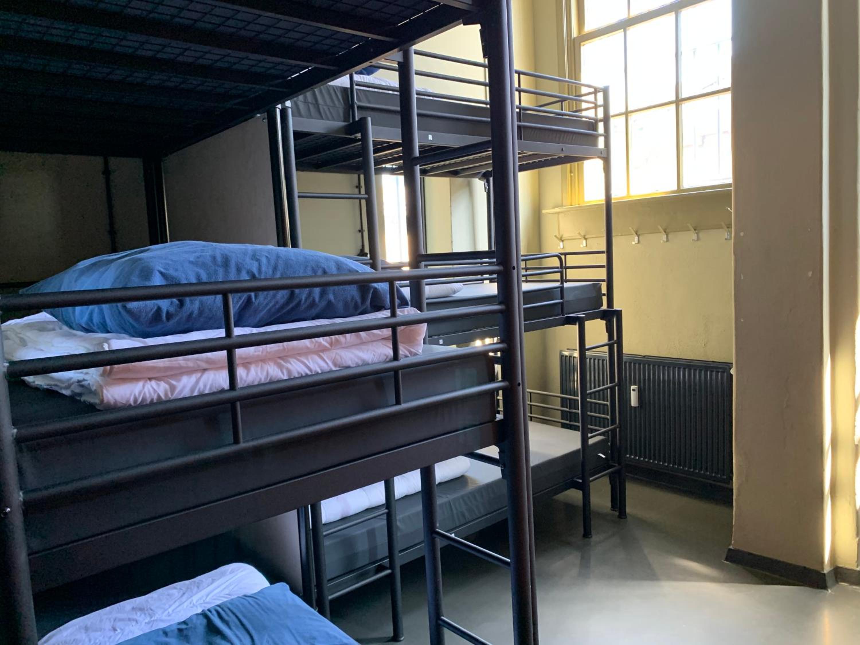 Mixed Dormitory Room photo 3
