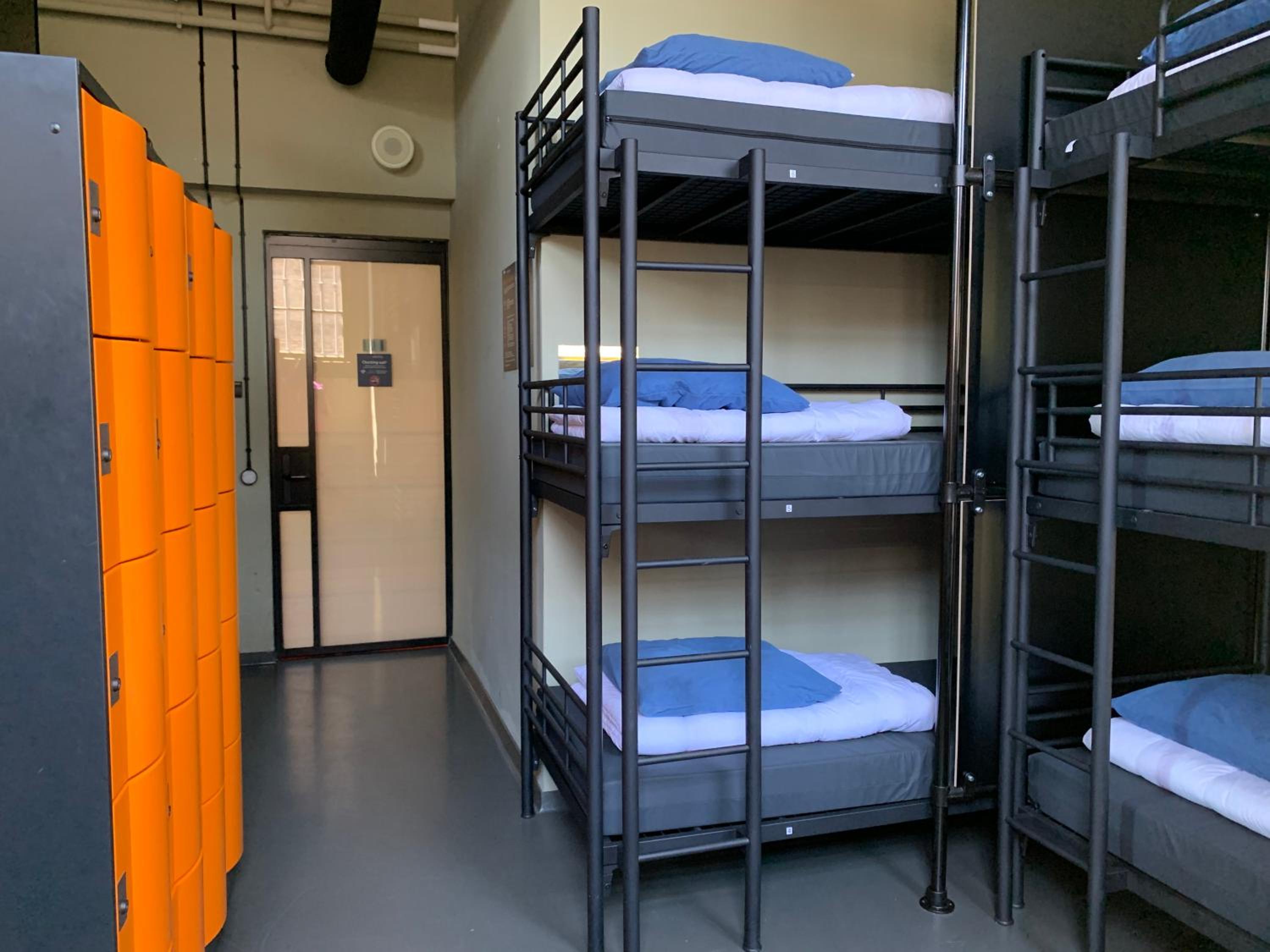 Mixed Dormitory Room photo 2