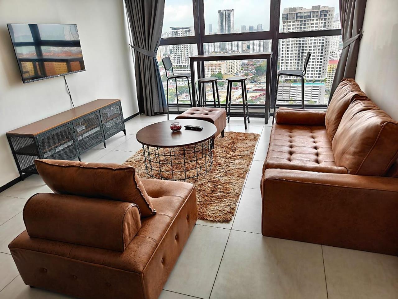 Two-Bedroom Apartment with Partial Ocean View