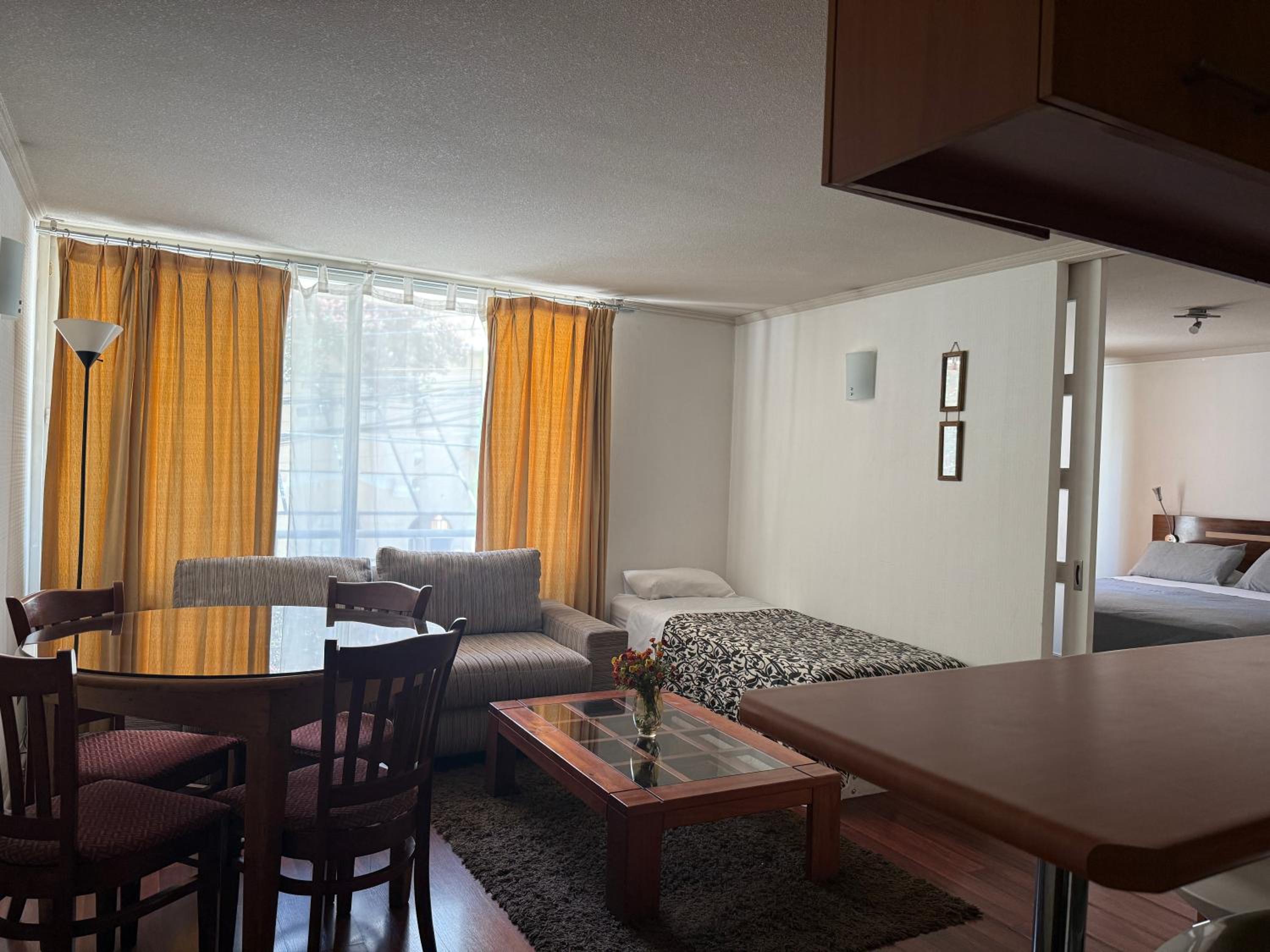 One-Bedroom Apartment - Non-Smoking photo 3