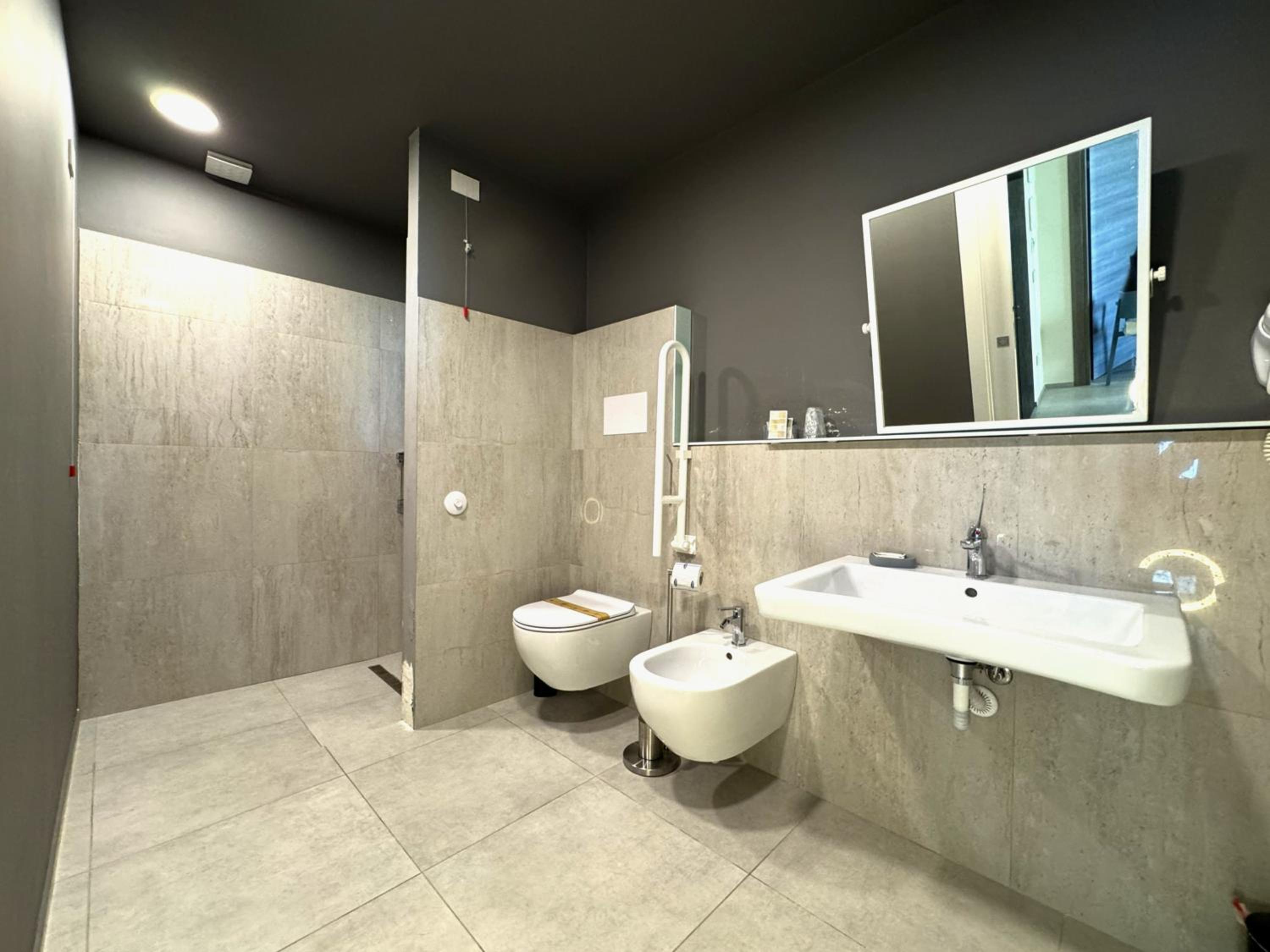 Double Room - Disability Access - Photo 2