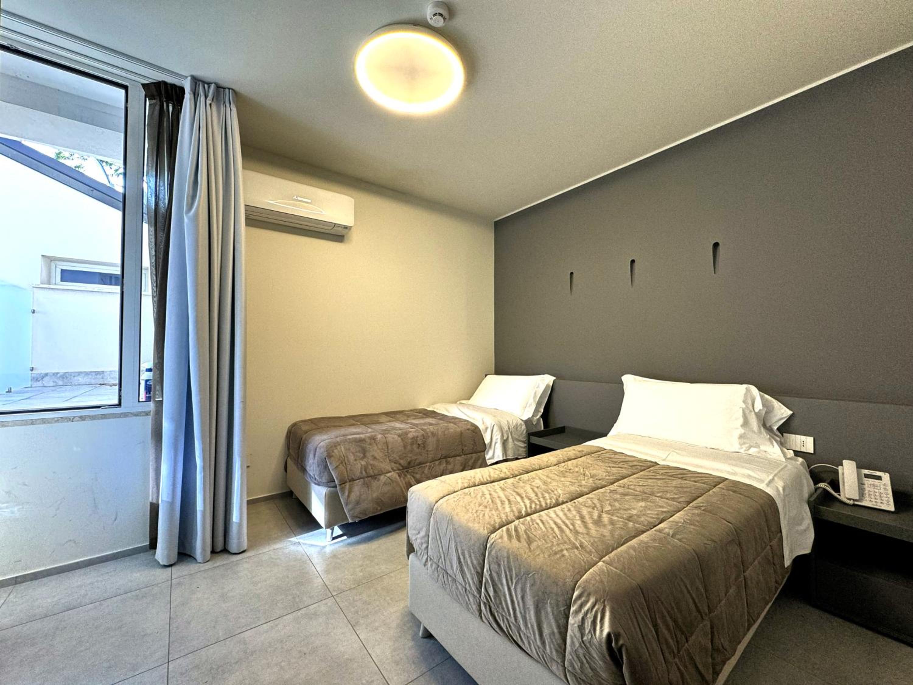 Double Room - Disability Access - Photo 4