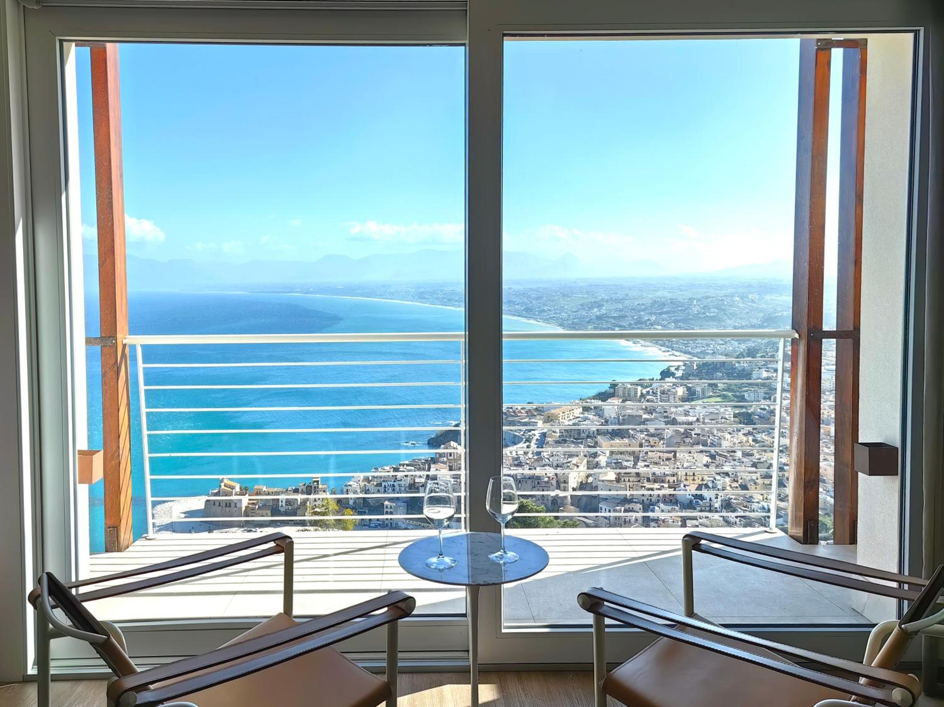 Suite with Sea View