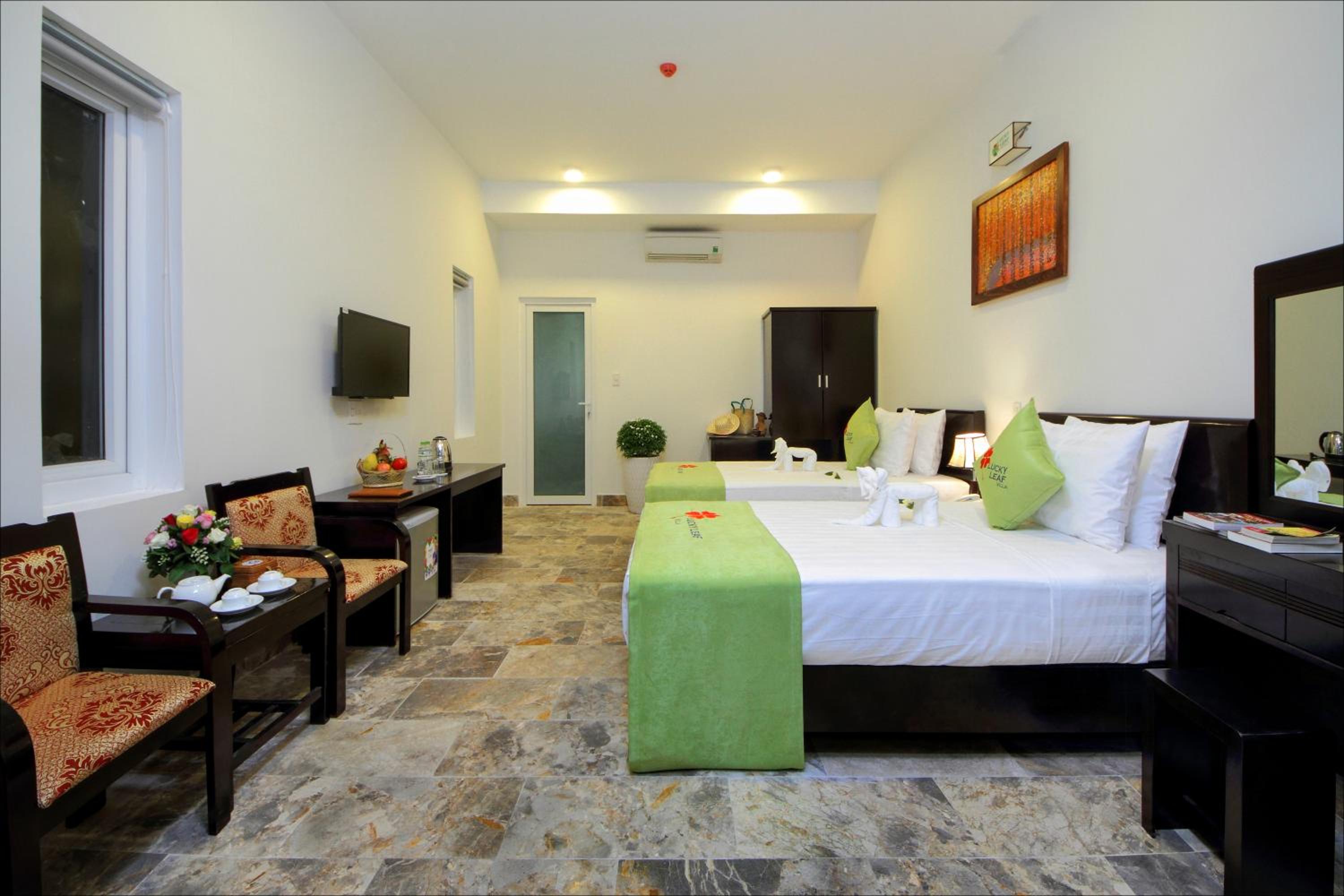 Deluxe Double or Twin Room with Pool View photo 1