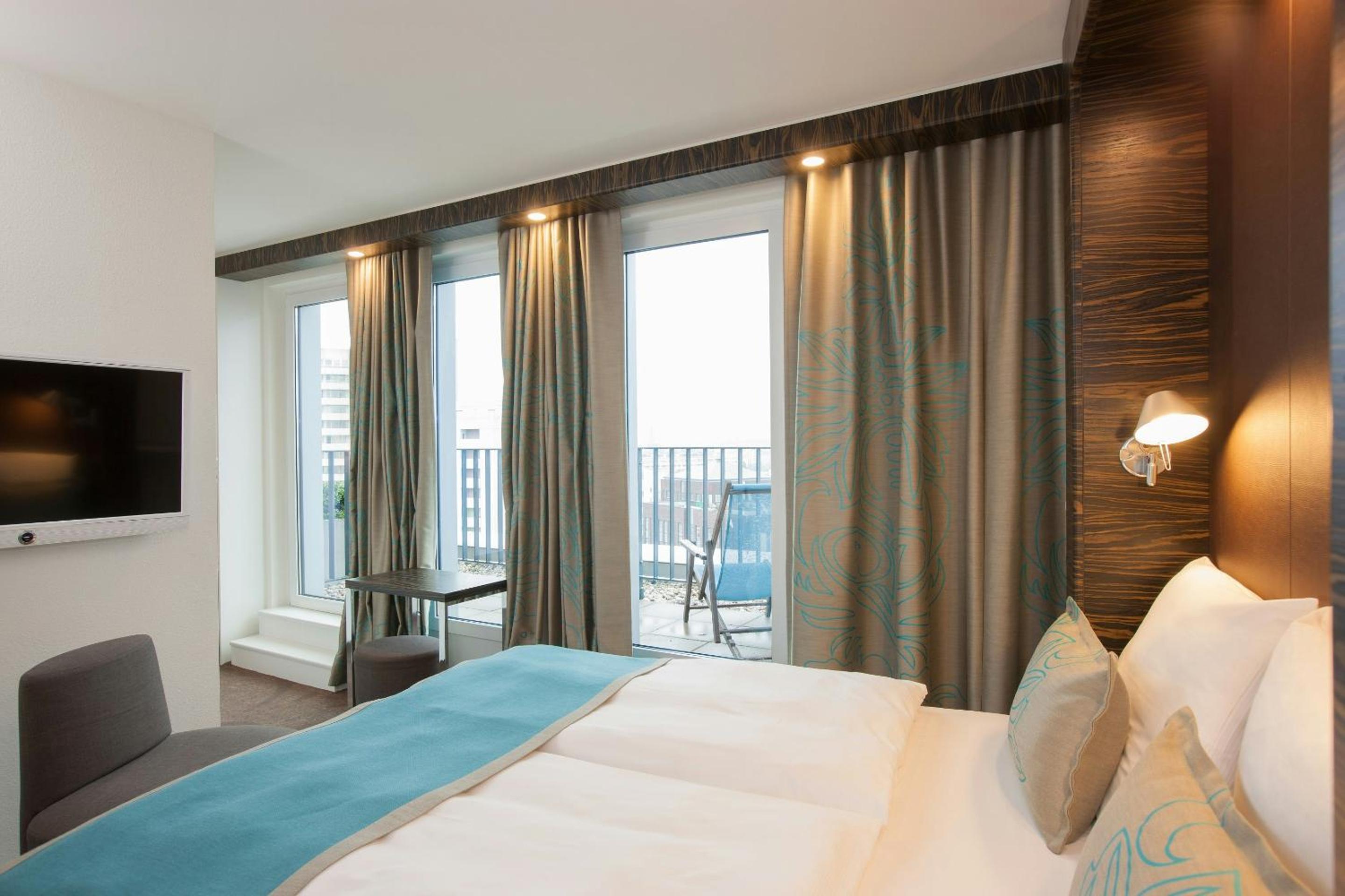Superior Double Room with Balcony photo 2