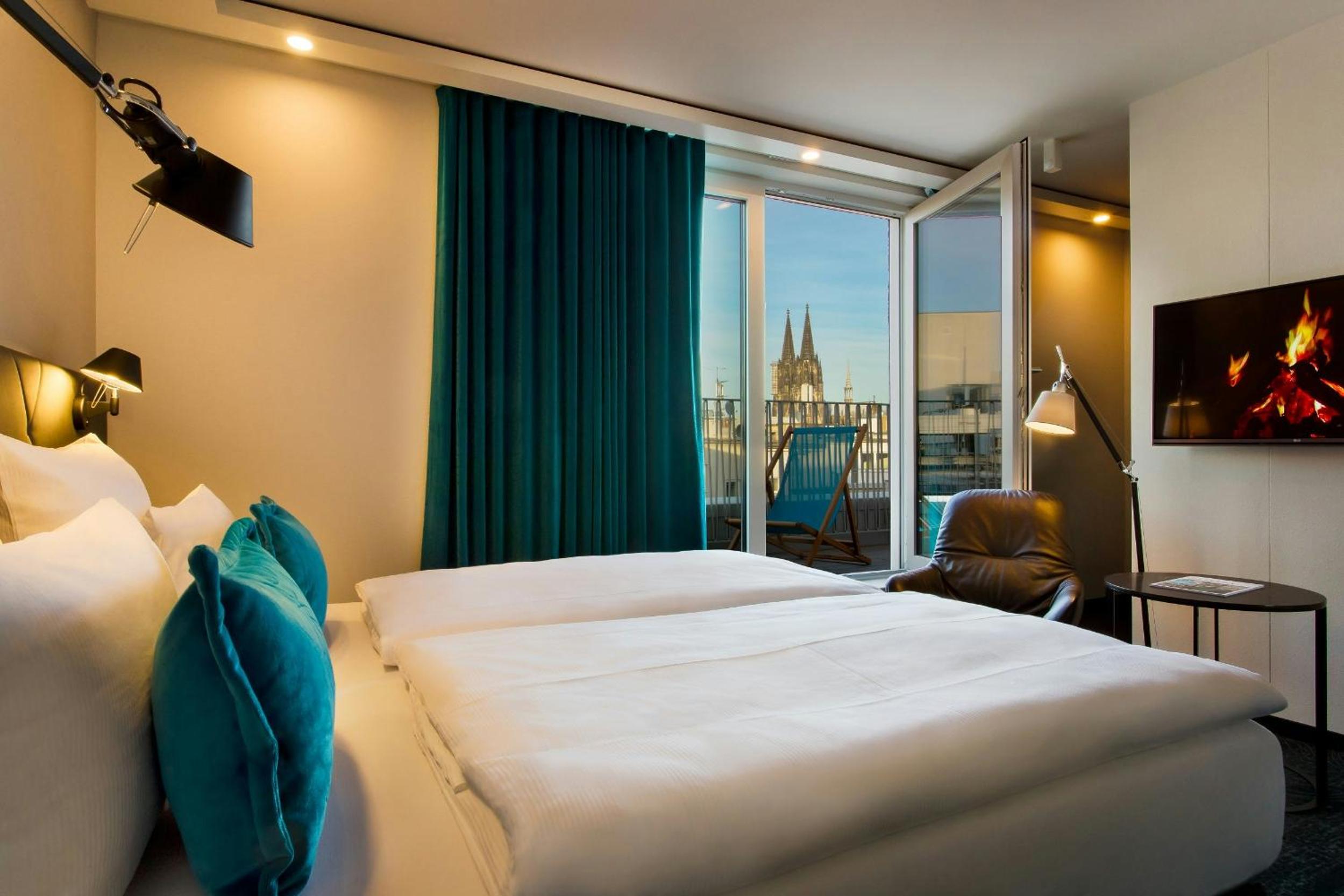 Standard Double Room with Balcony photo 3