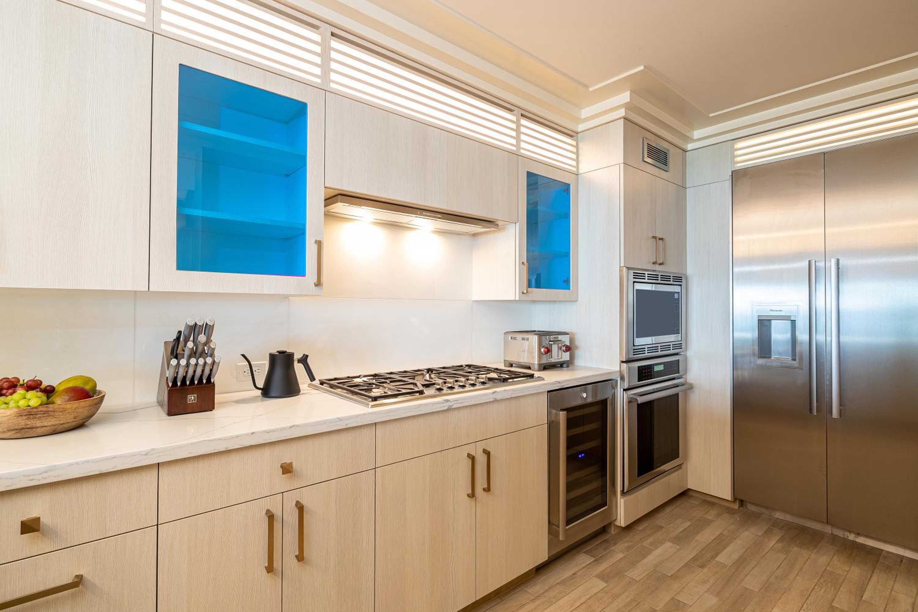ESPACIO THE JEWEL OF WAIKIKI: Penthouse Apartment photo