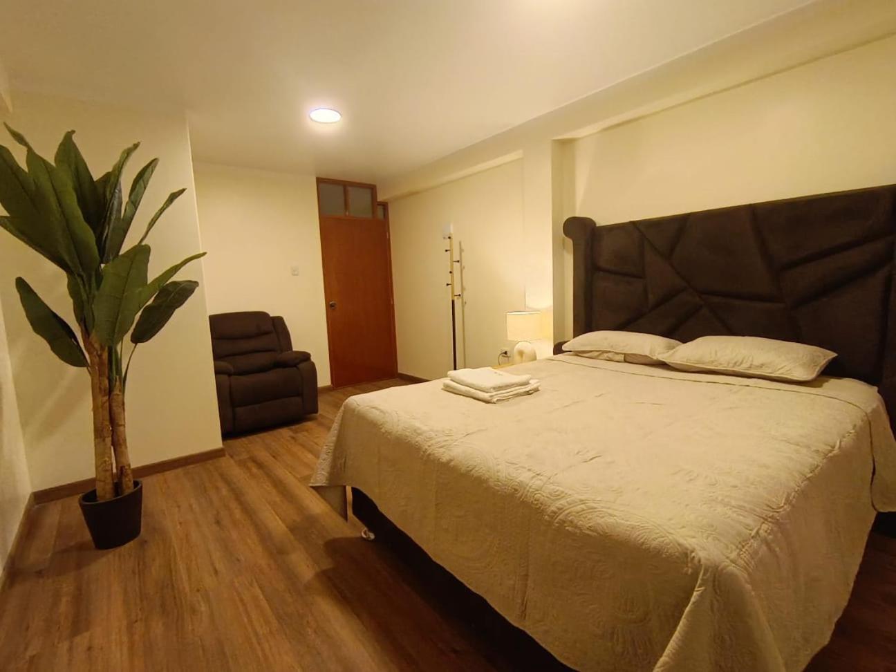 Two-Bedroom Deluxe Apartment photo 2