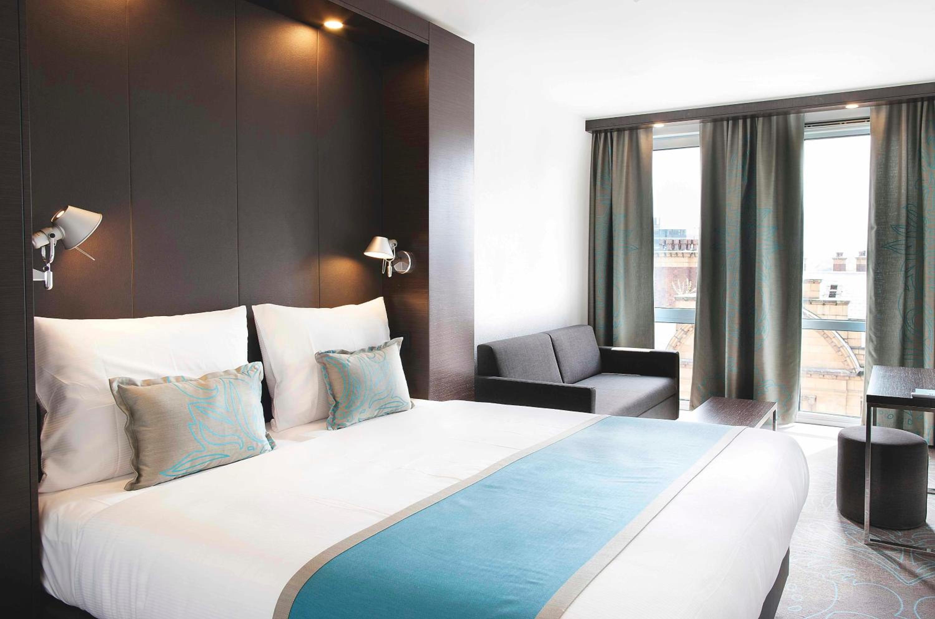 Deluxe Room (2 Adults + 1 Child) photo 2