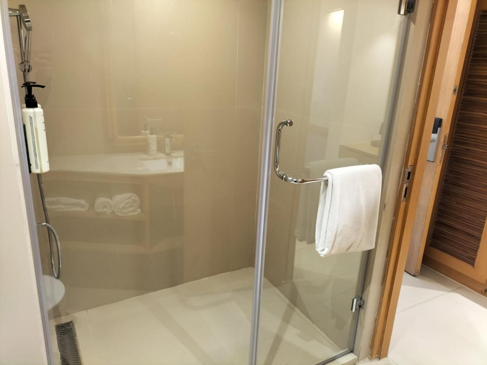 Superior Double Room with Balcony photo 2