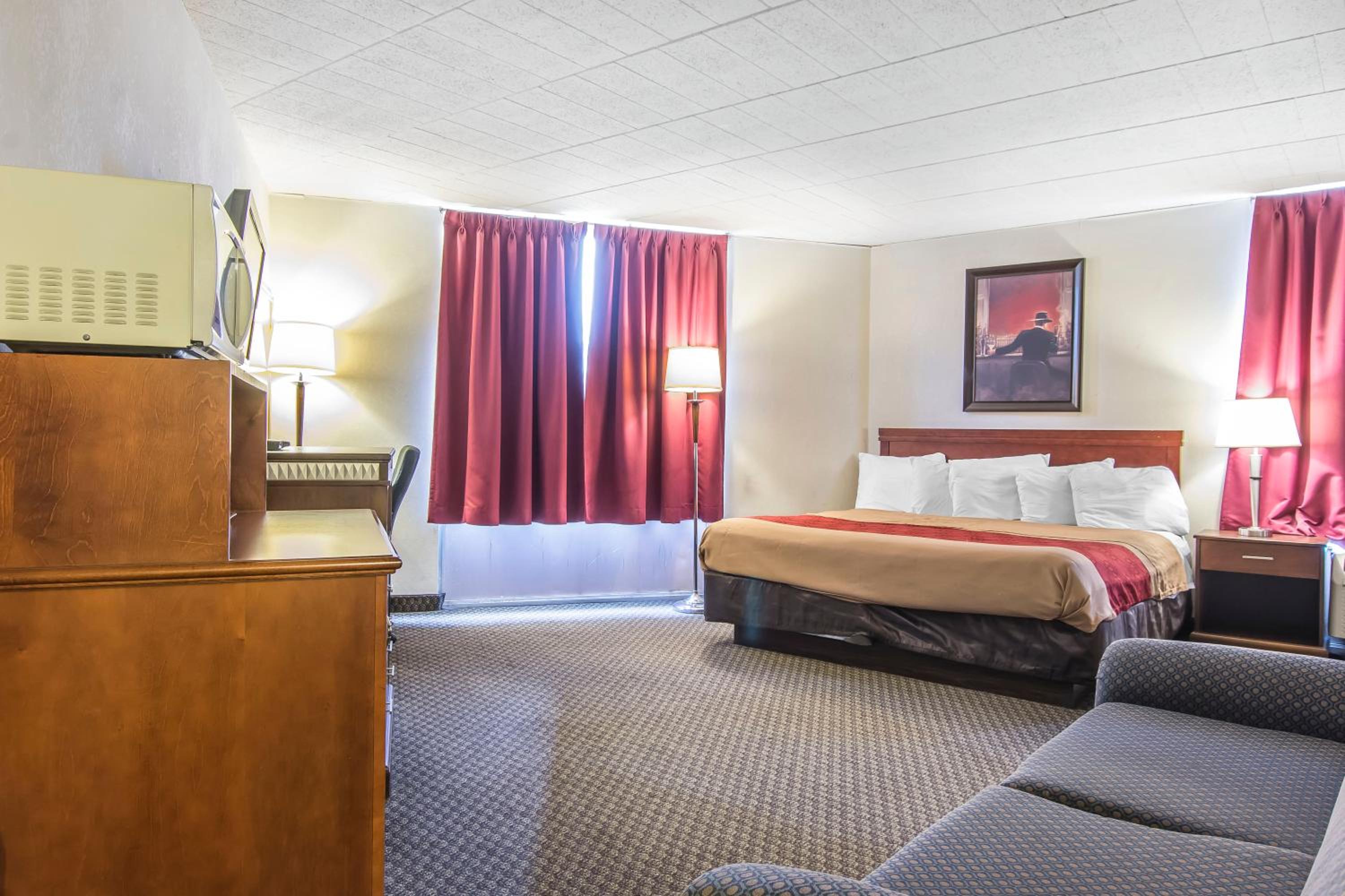 Business King Room with Sofa Bed - Non-Smoking photo 1