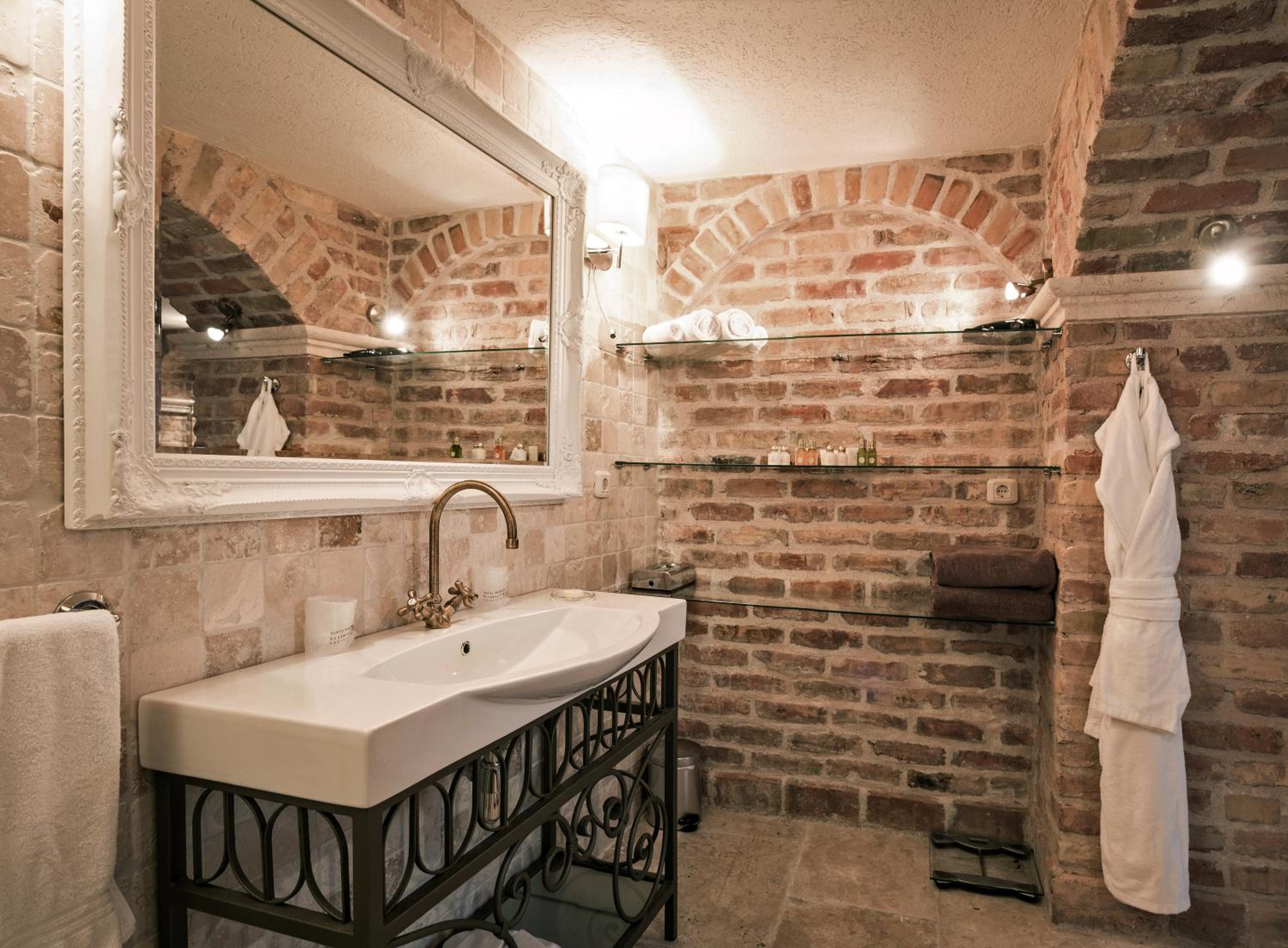 Duplex Suite - Photo 5