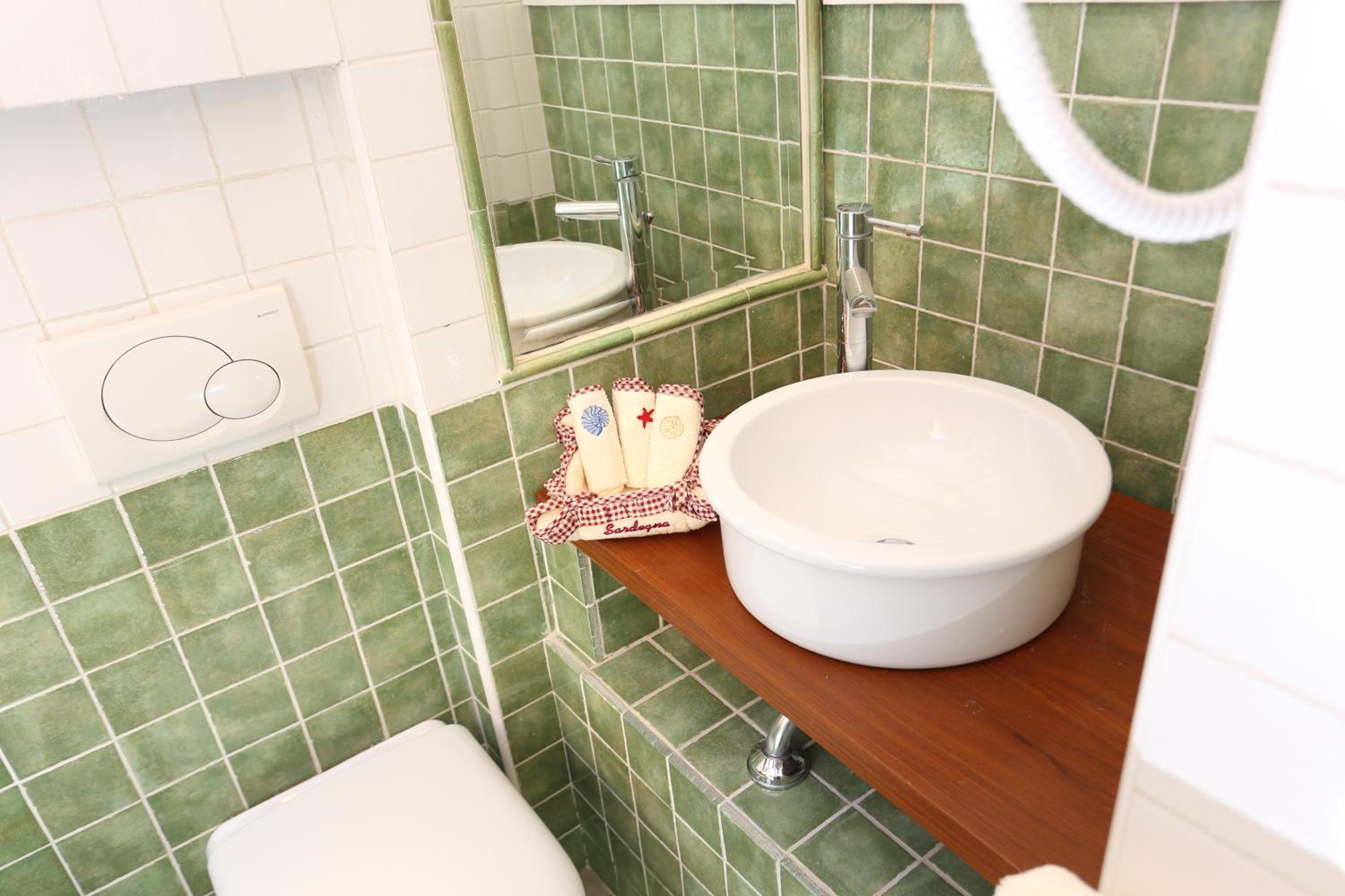 Double or Twin Room with Private Bathroom photo 2