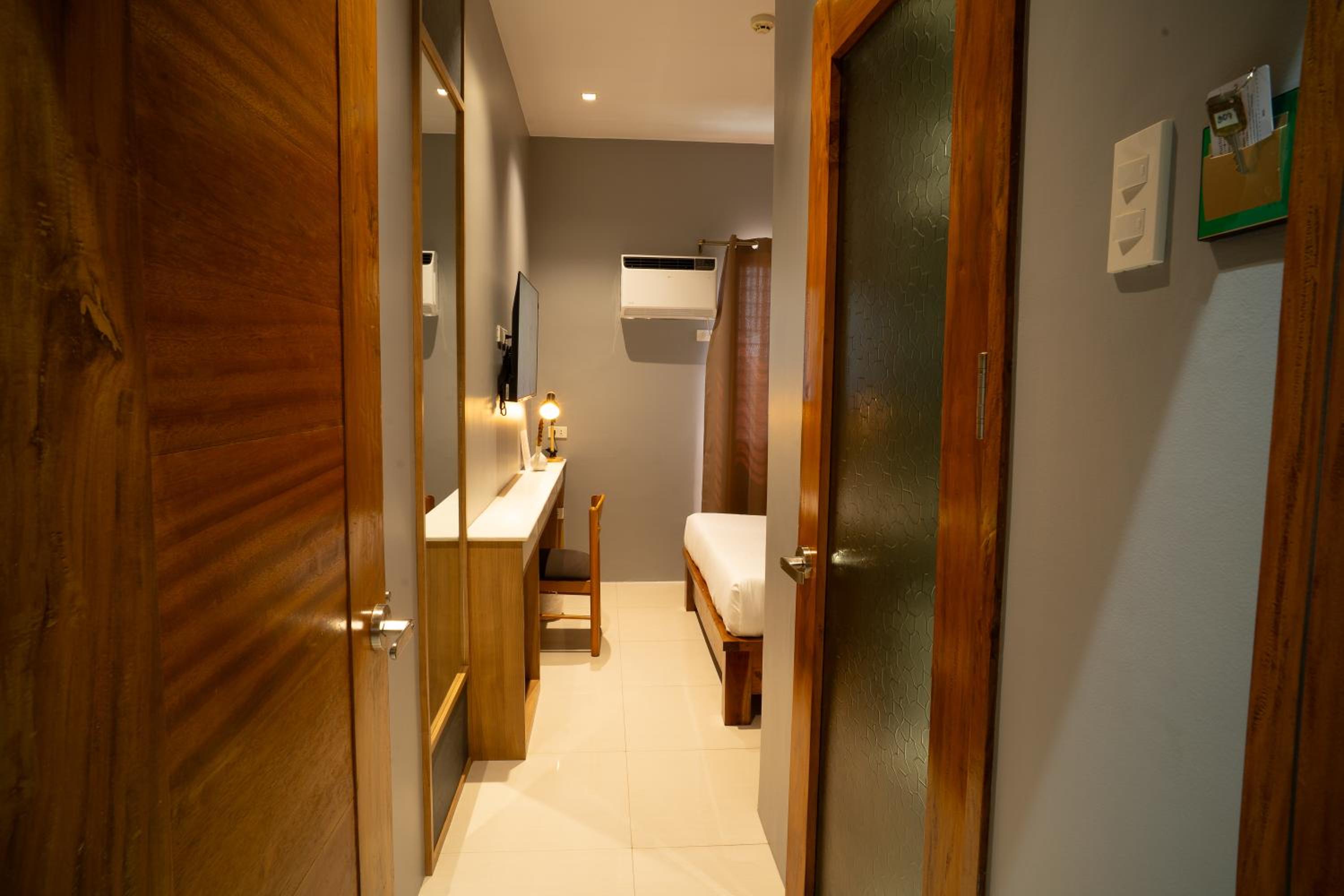 Deluxe Room - Photo 3