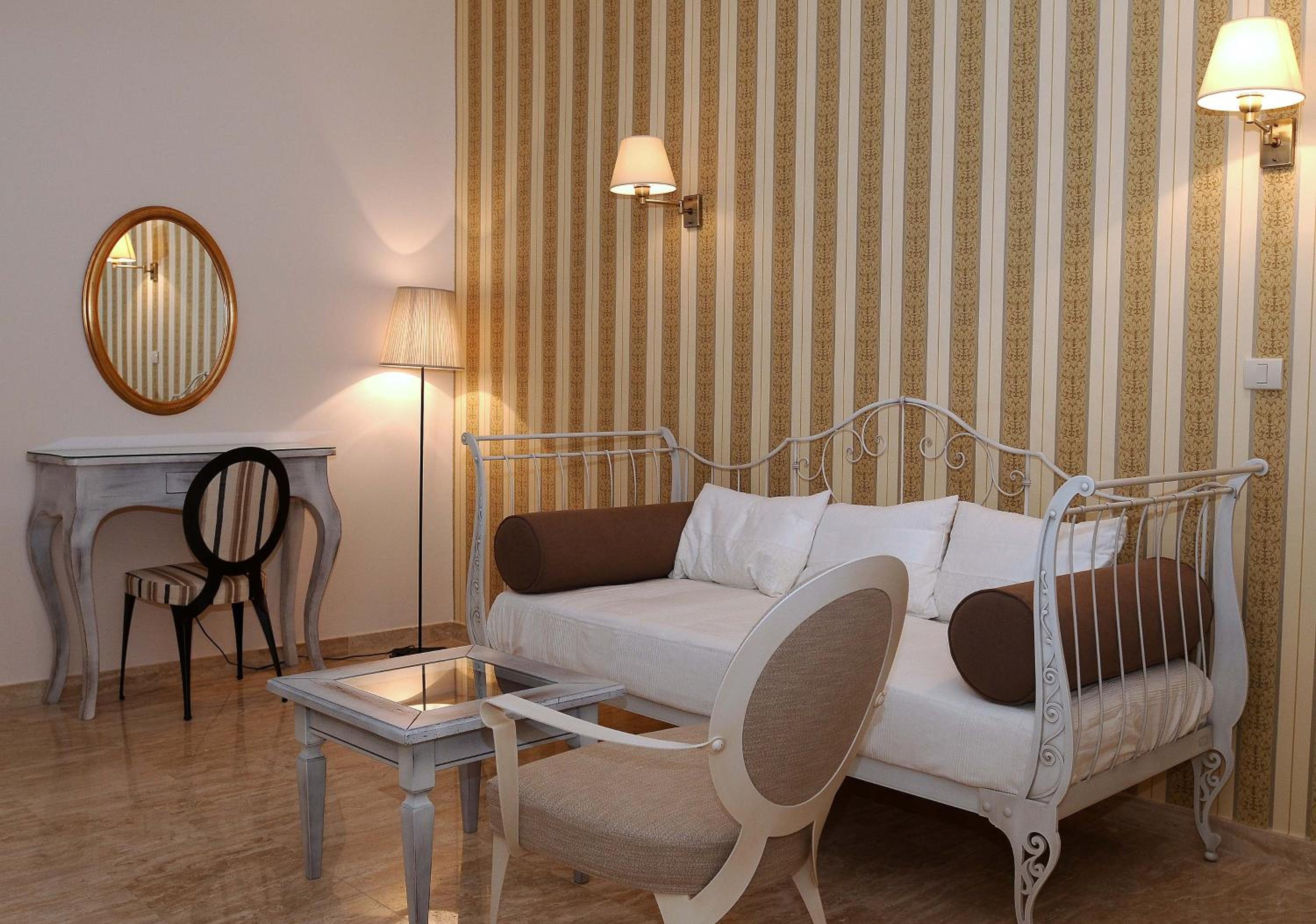 Suite with Sea View (2 -3 Adults) - Photo 5