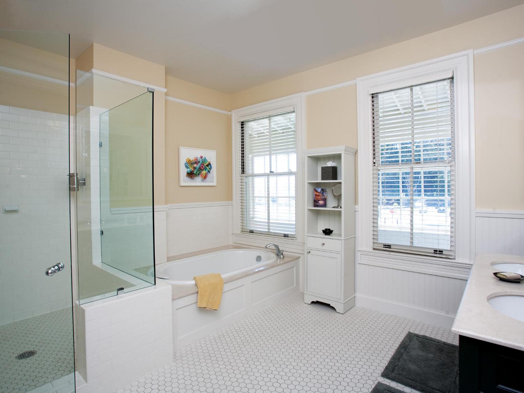 Historic King Suite  - Photo 7