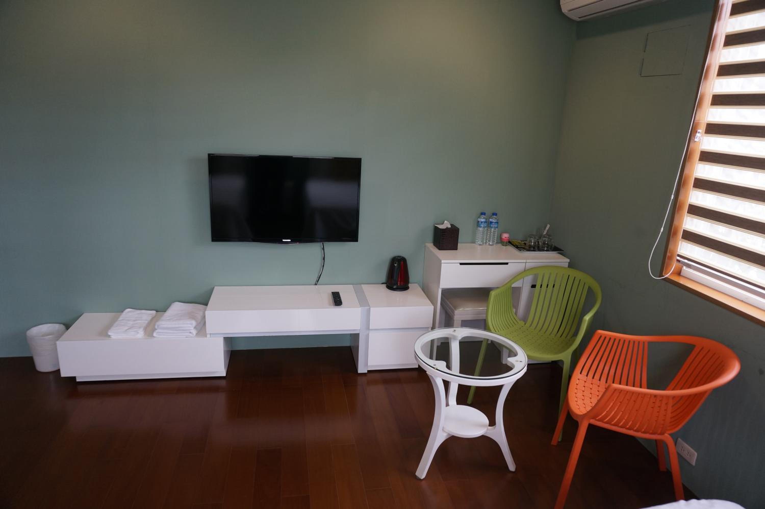 Small Double or Twin Room photo 2