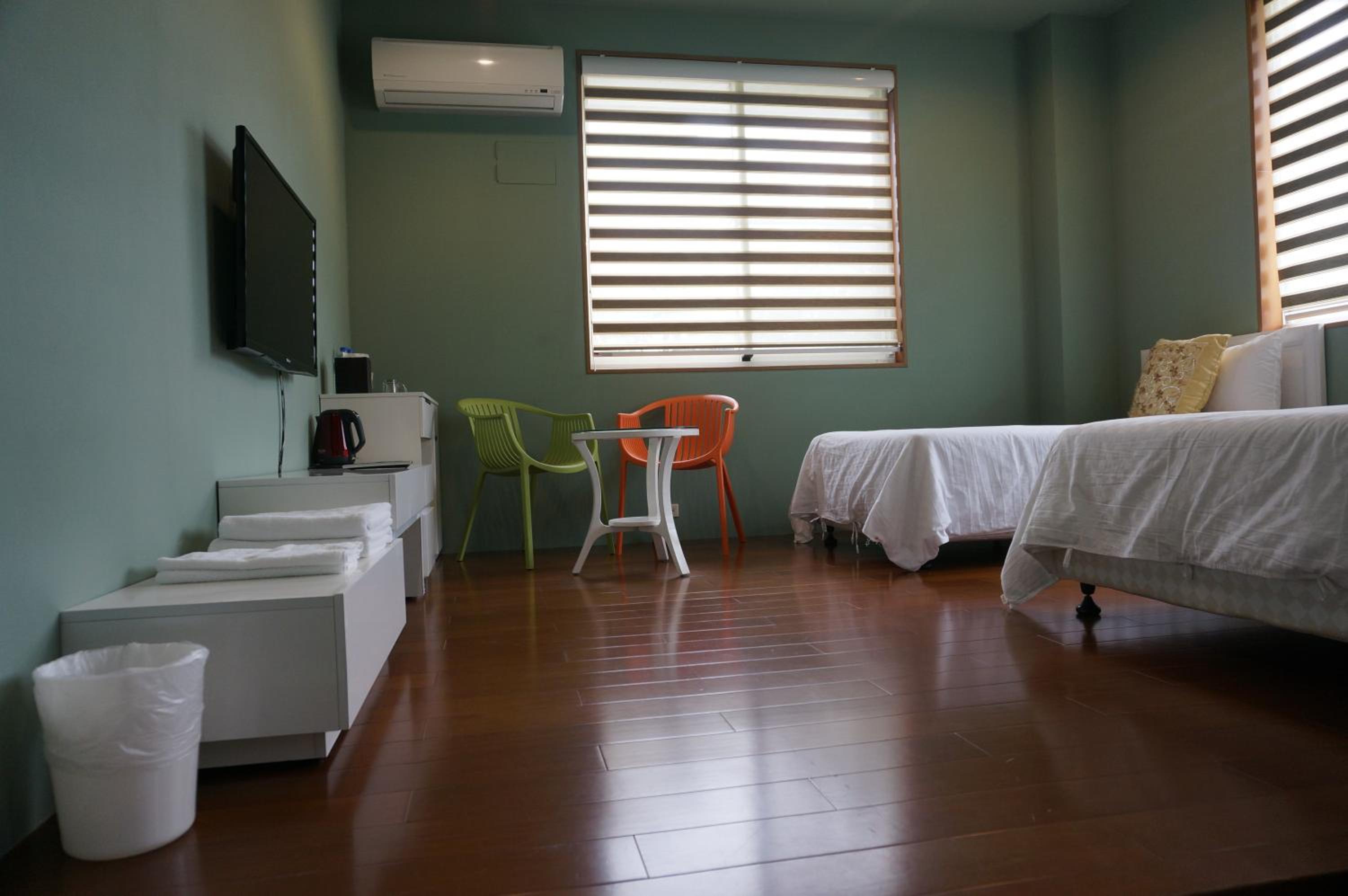 Small Double or Twin Room photo 3