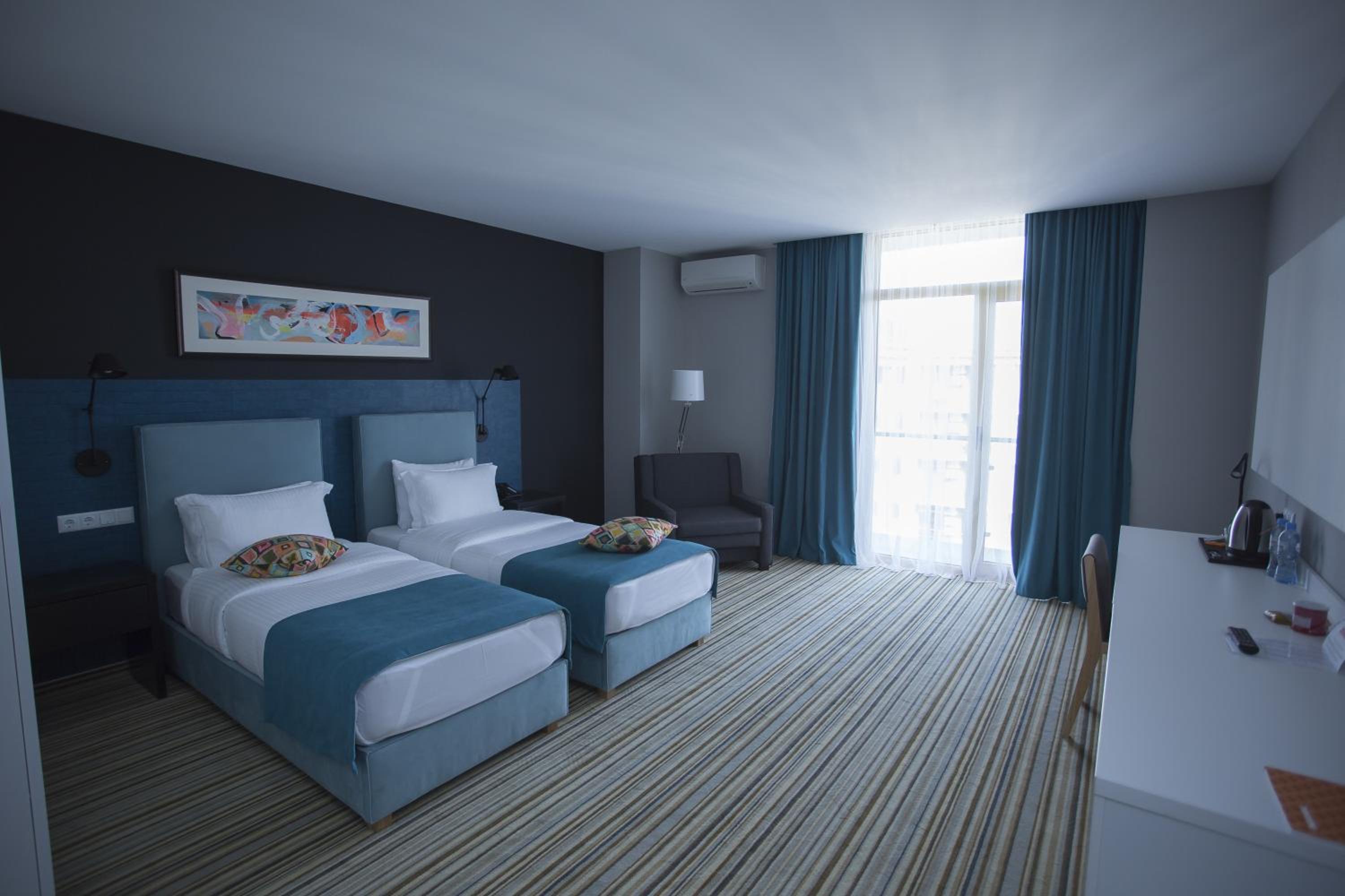 Deluxe Triple Room - Photo 18