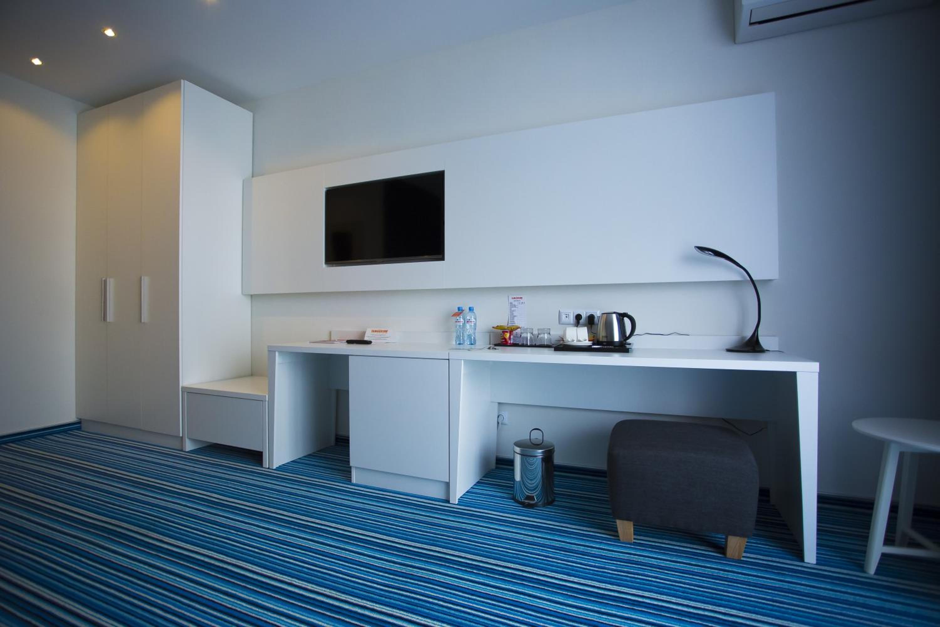 Deluxe Triple Room - Photo 36
