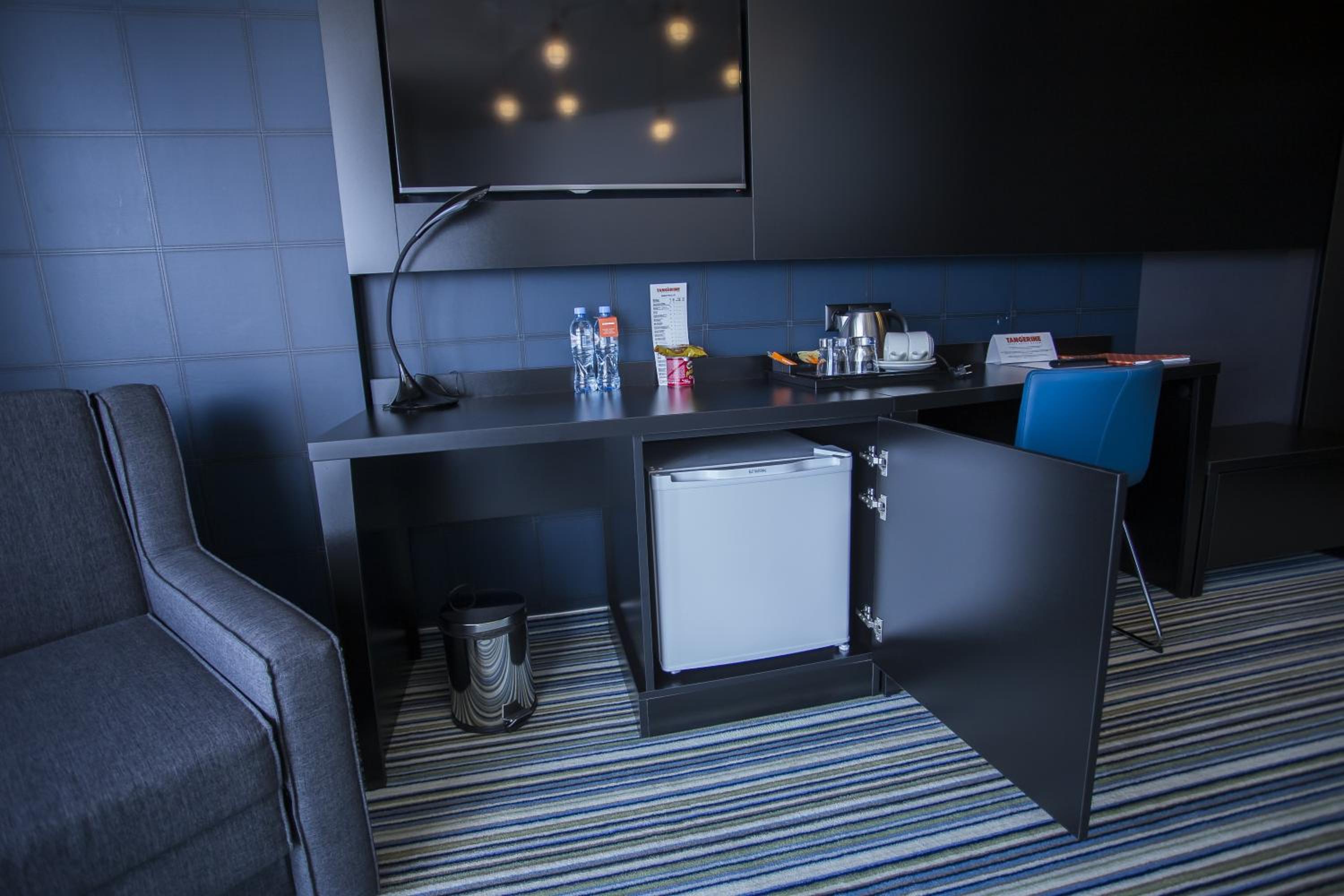 Standard Double or Twin Room with Sea View - Photo 10