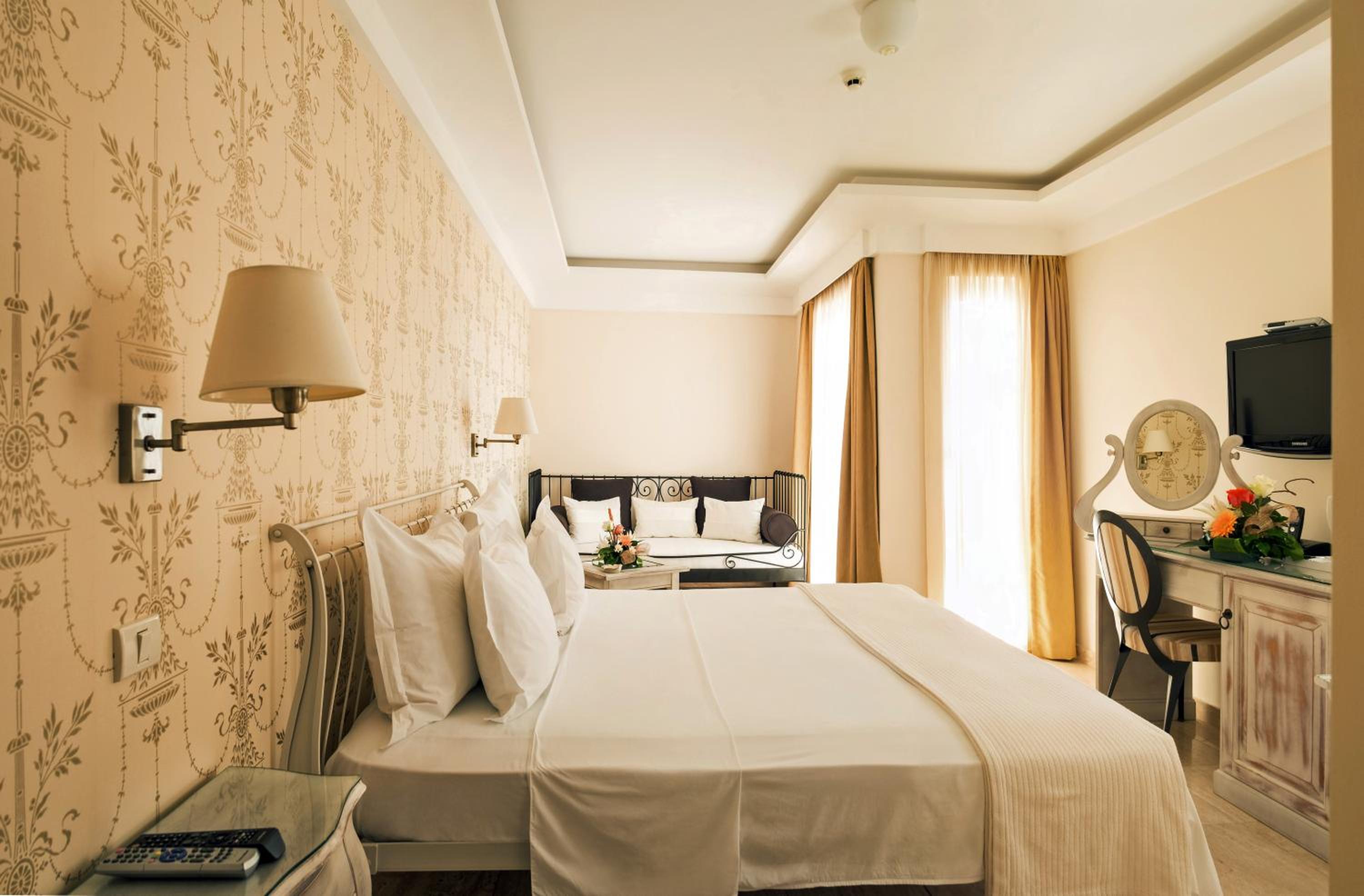 Comfort Double Room with Sea View - Photo 6